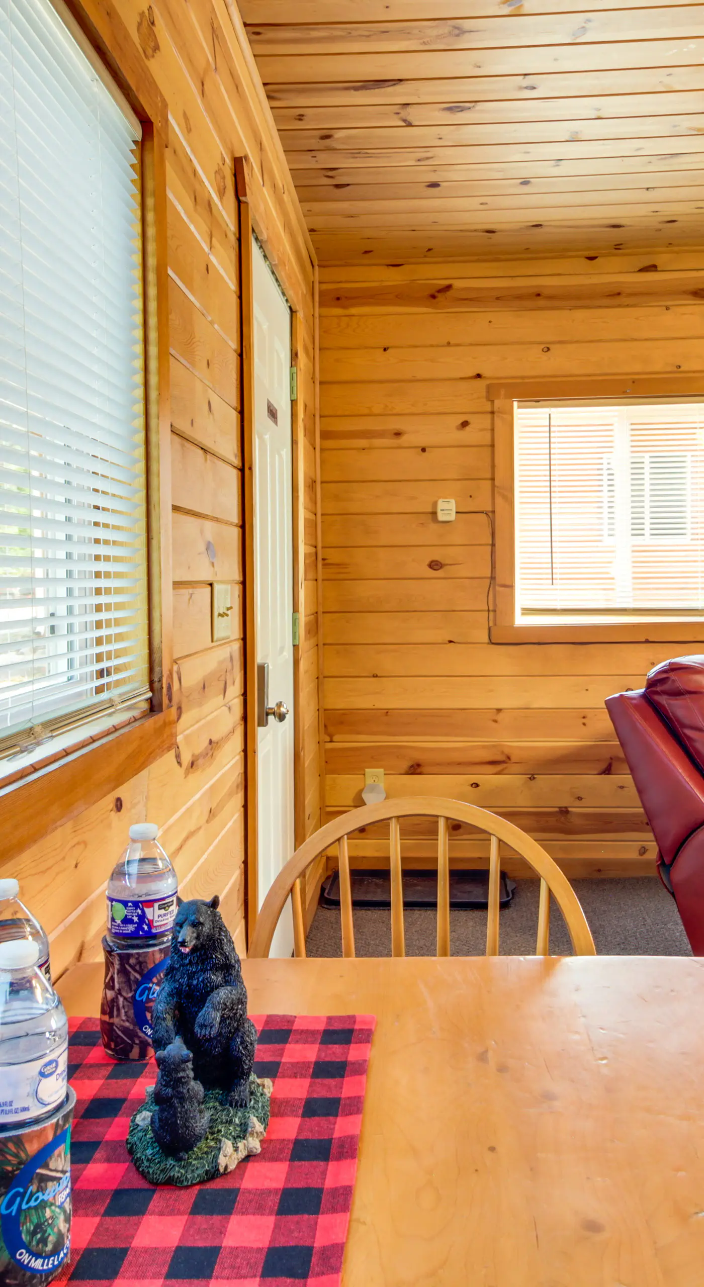 Boat + Fish on Mille Lacs Lake: ‘Walleye Cabin’