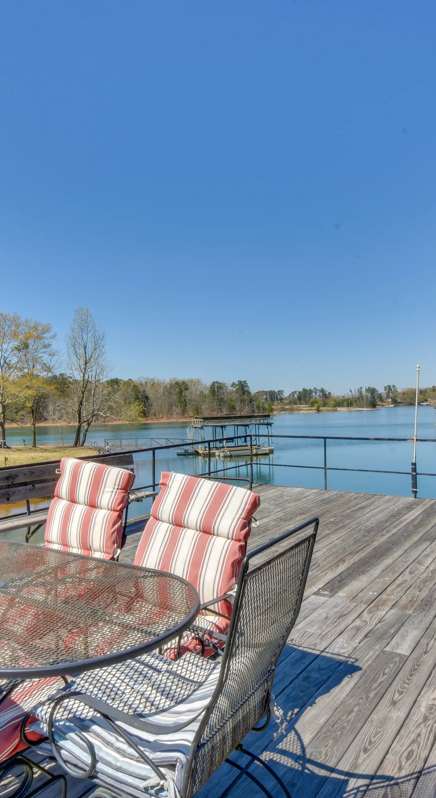 Georgia Getaway w/ 2-Story Dock By Lake Hartwell