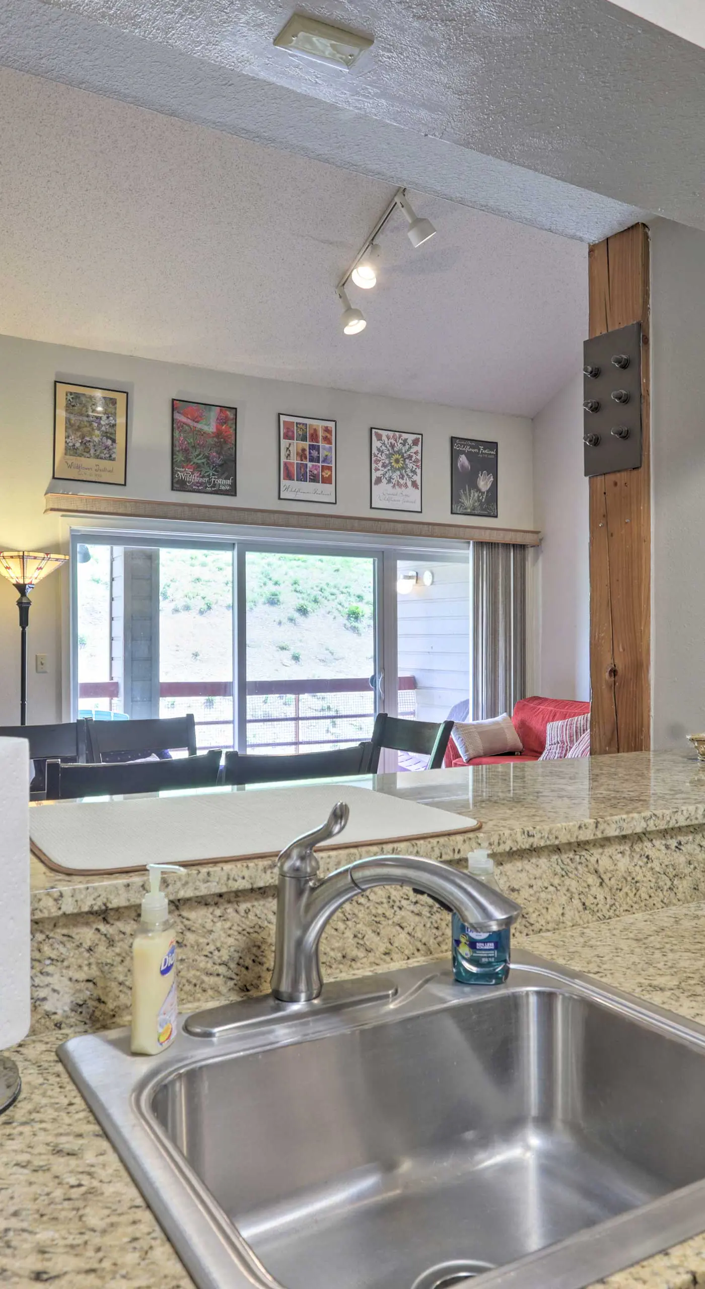 Mt Crested Butte 'Cajun Chalet' Condo: Walk to Ski