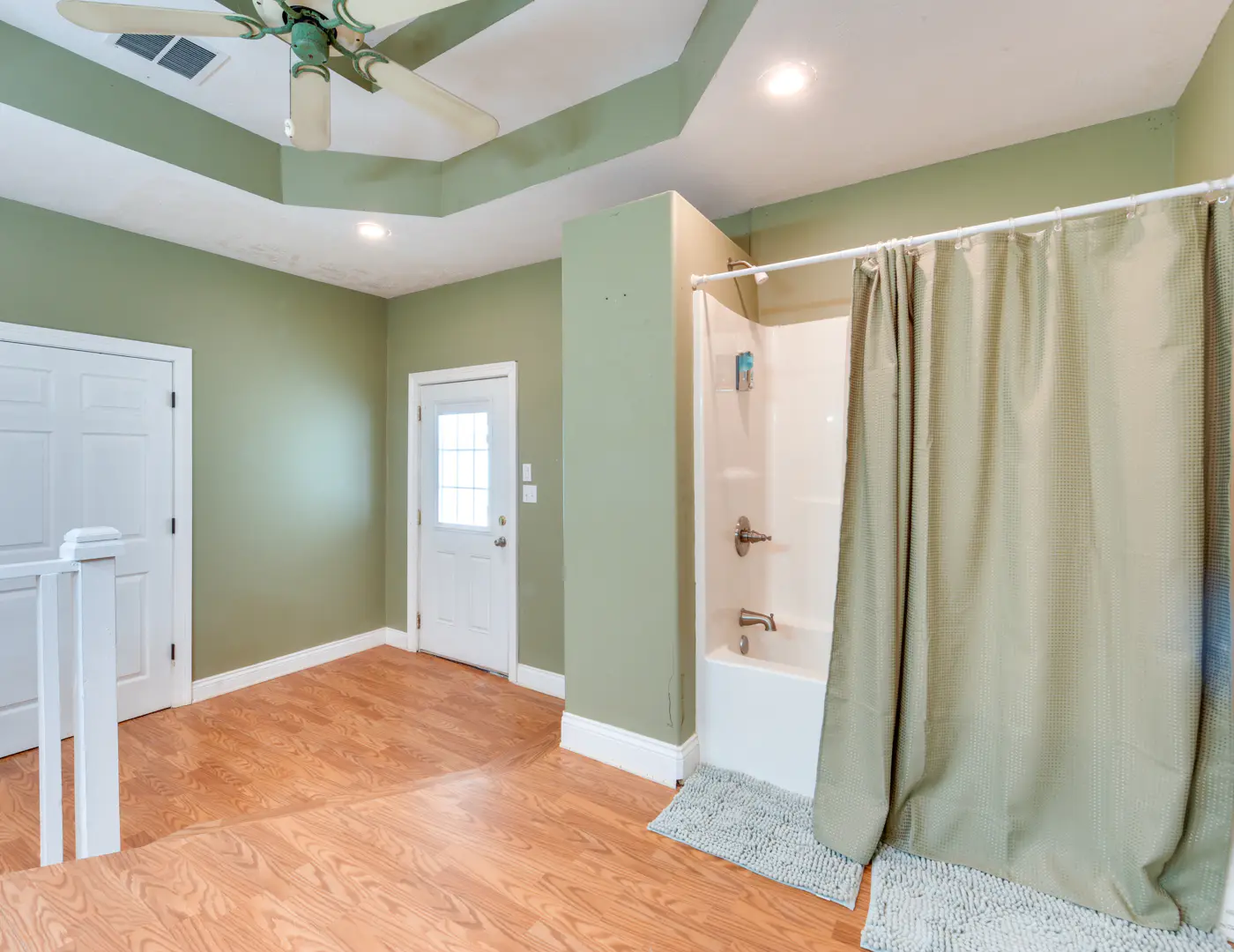 Lousiana Escape Near Hunting: Pets Welcome!