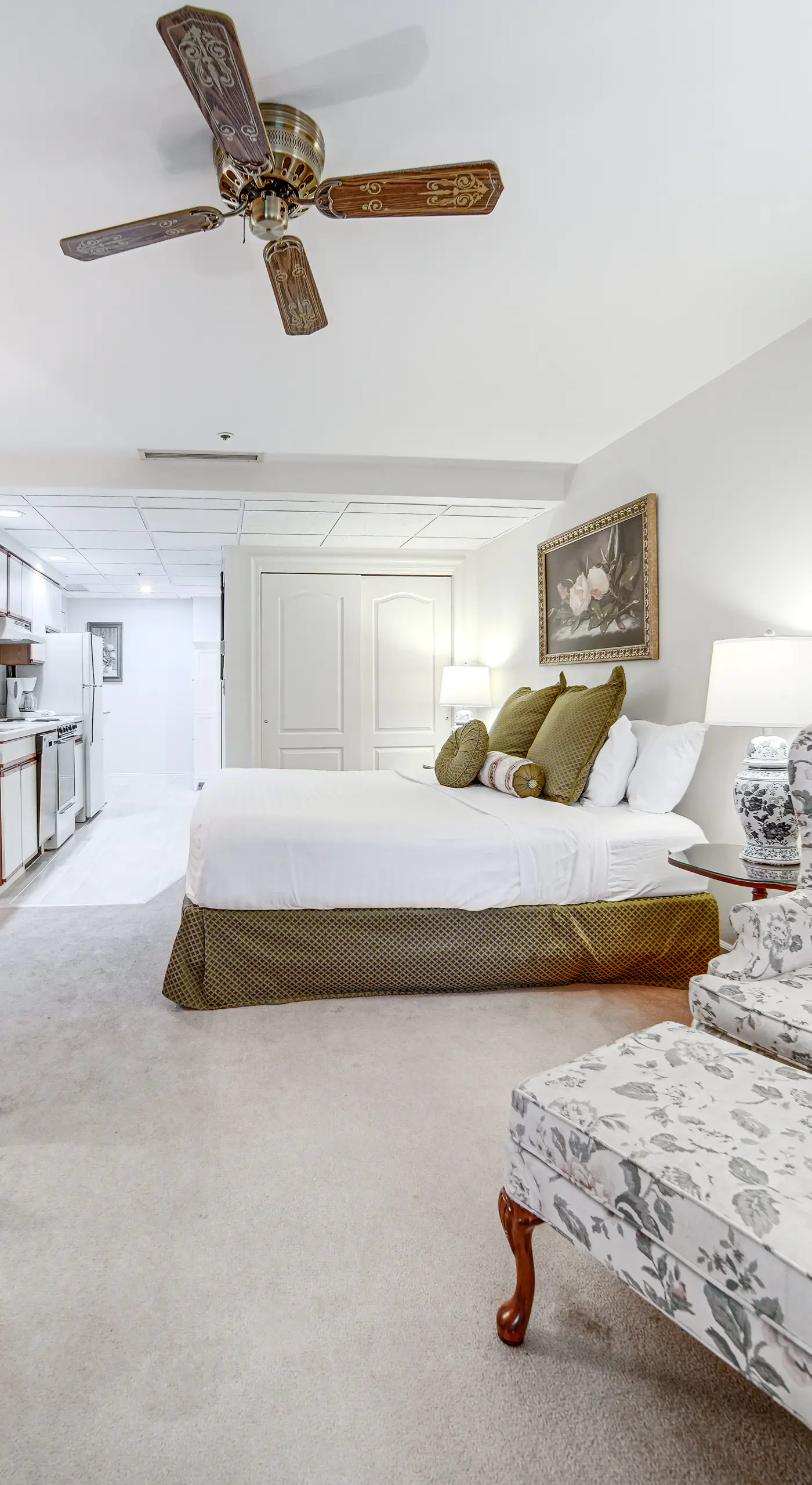 Experience Chautauqua! Newly Renovated Studio