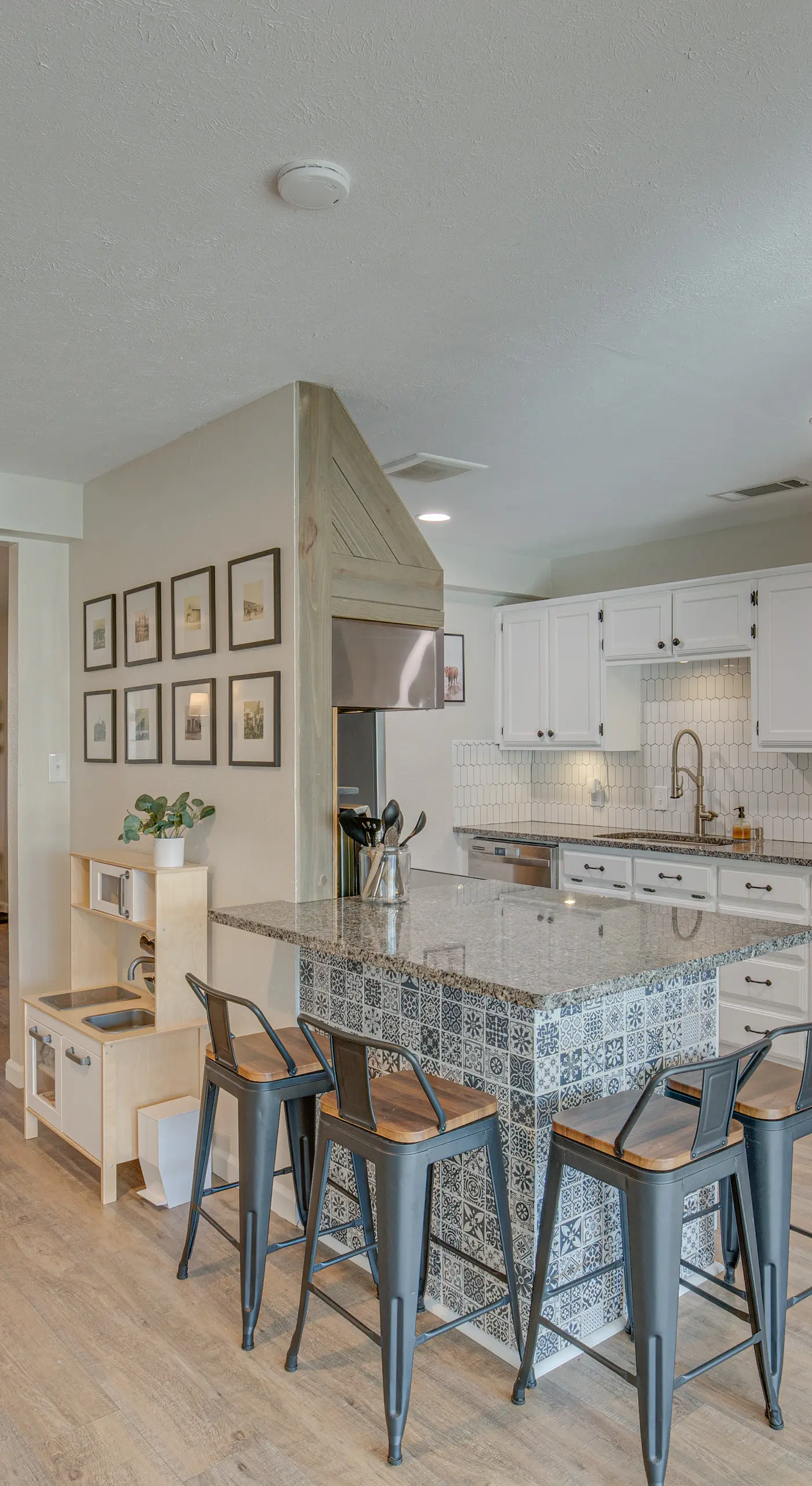 Game Room & Fire Pit: Family-Friendly Aubrey Home