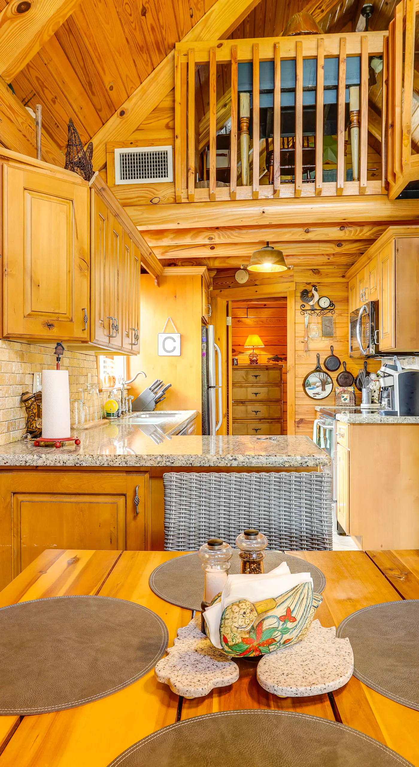 Steps to Lake Okeechobee: Cabin w/ Pool Access!