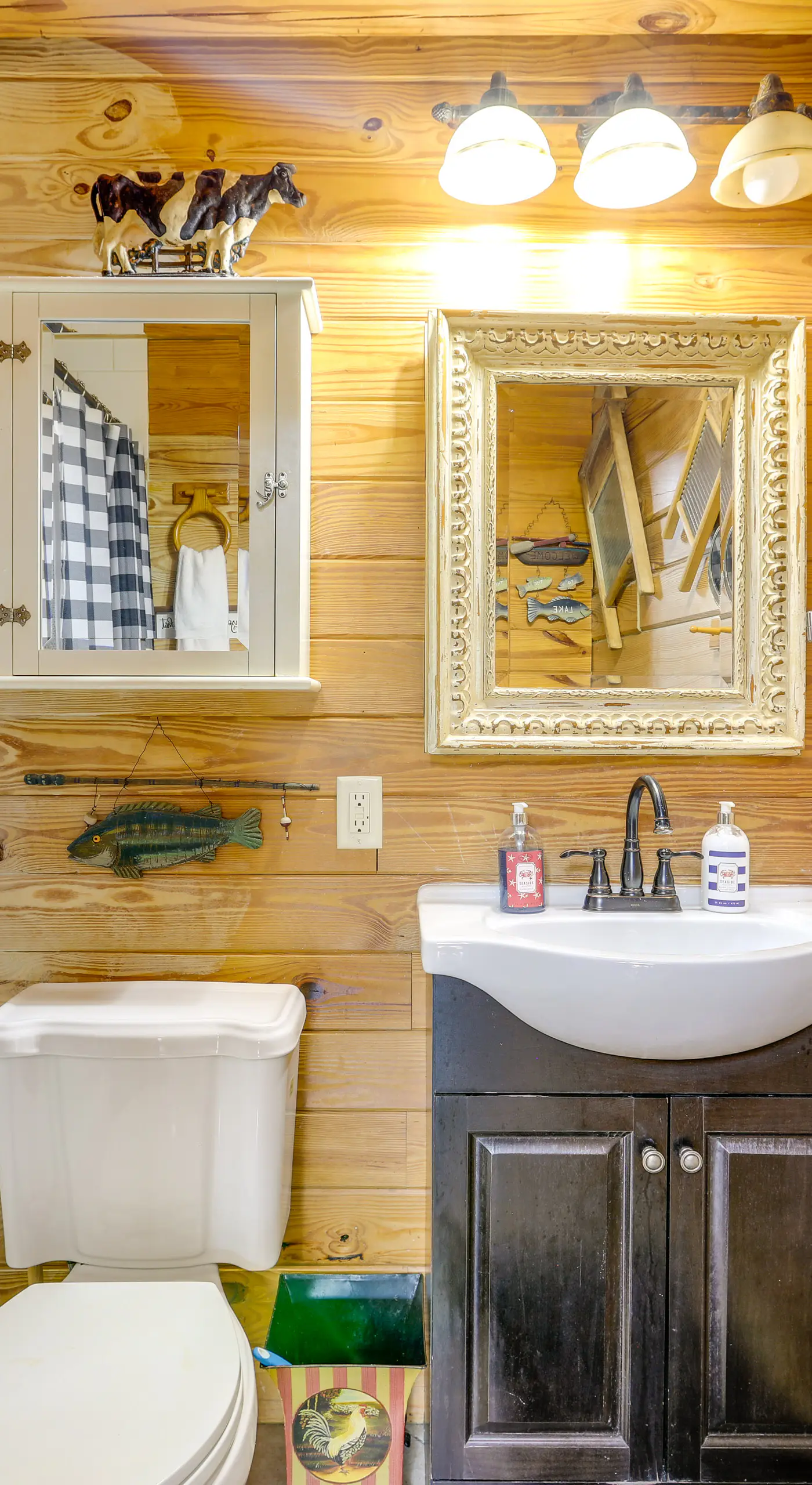 Steps to Lake Okeechobee: Cabin w/ Pool Access!