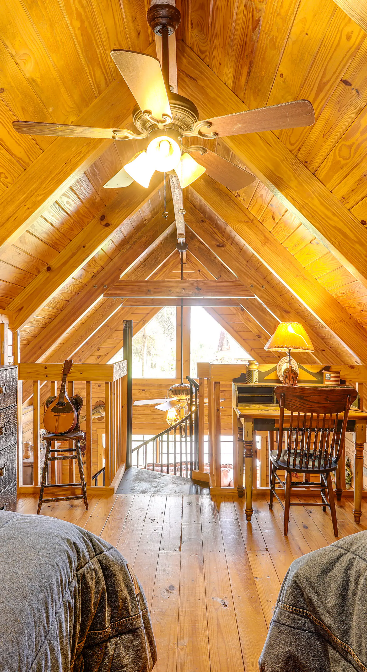 Steps to Lake Okeechobee: Cabin w/ Pool Access!