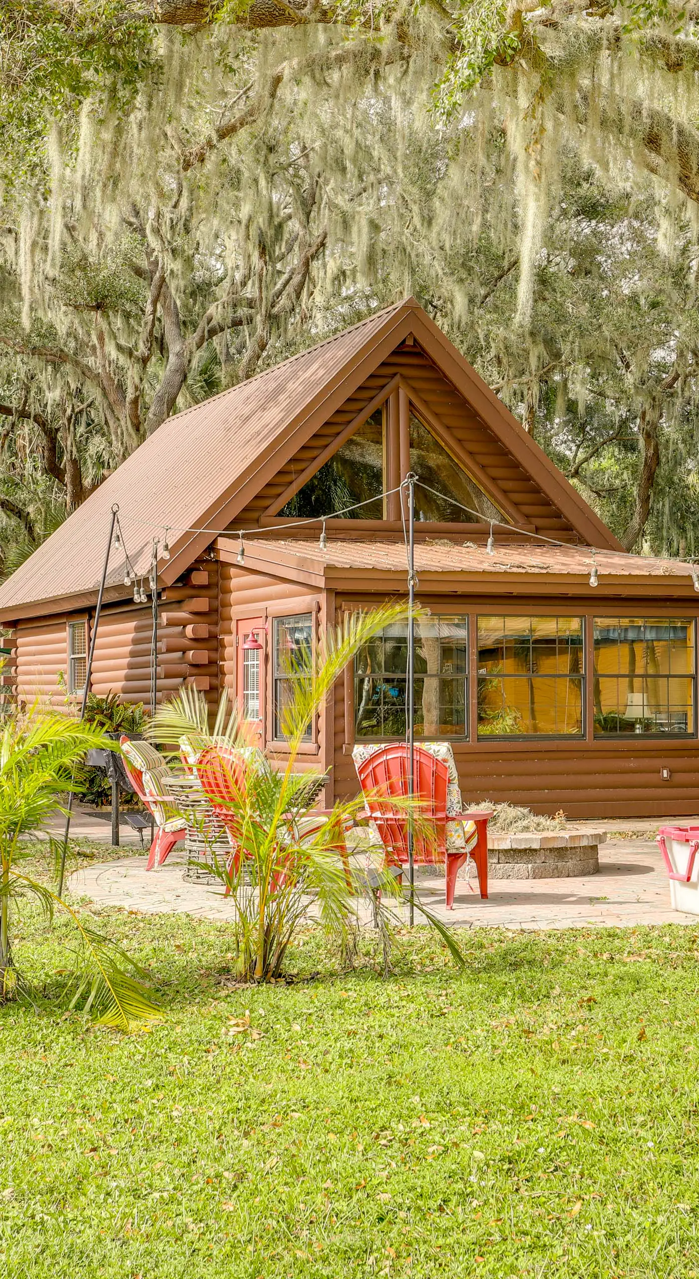 Steps to Lake Okeechobee: Cabin w/ Pool Access!