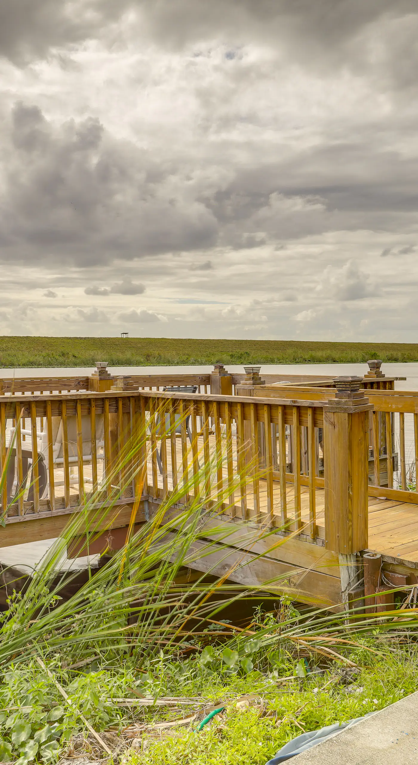 Steps to Lake Okeechobee: Cabin w/ Pool Access!