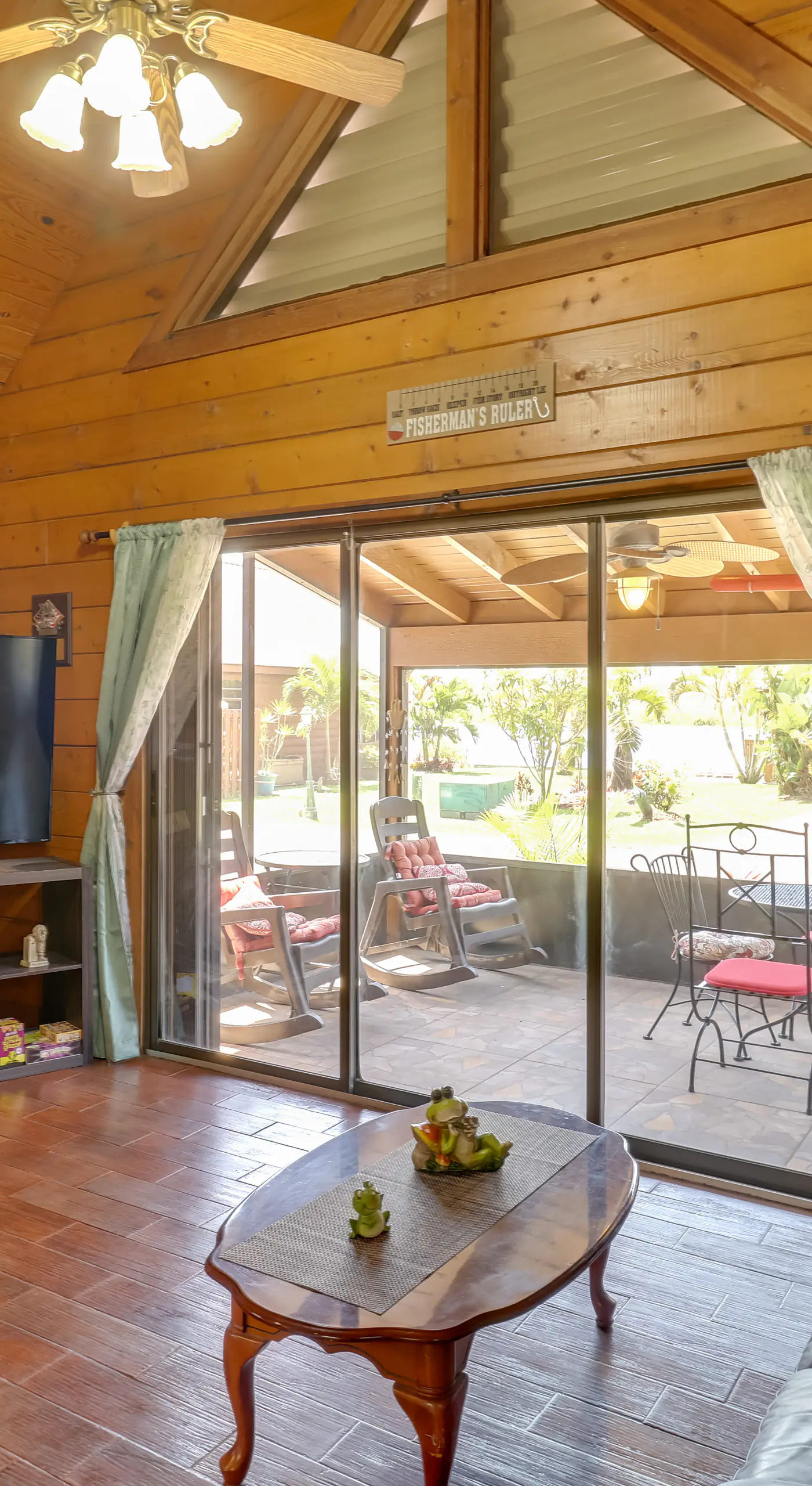 Access to Lake Okeechobee: Cabin w/ Perks!