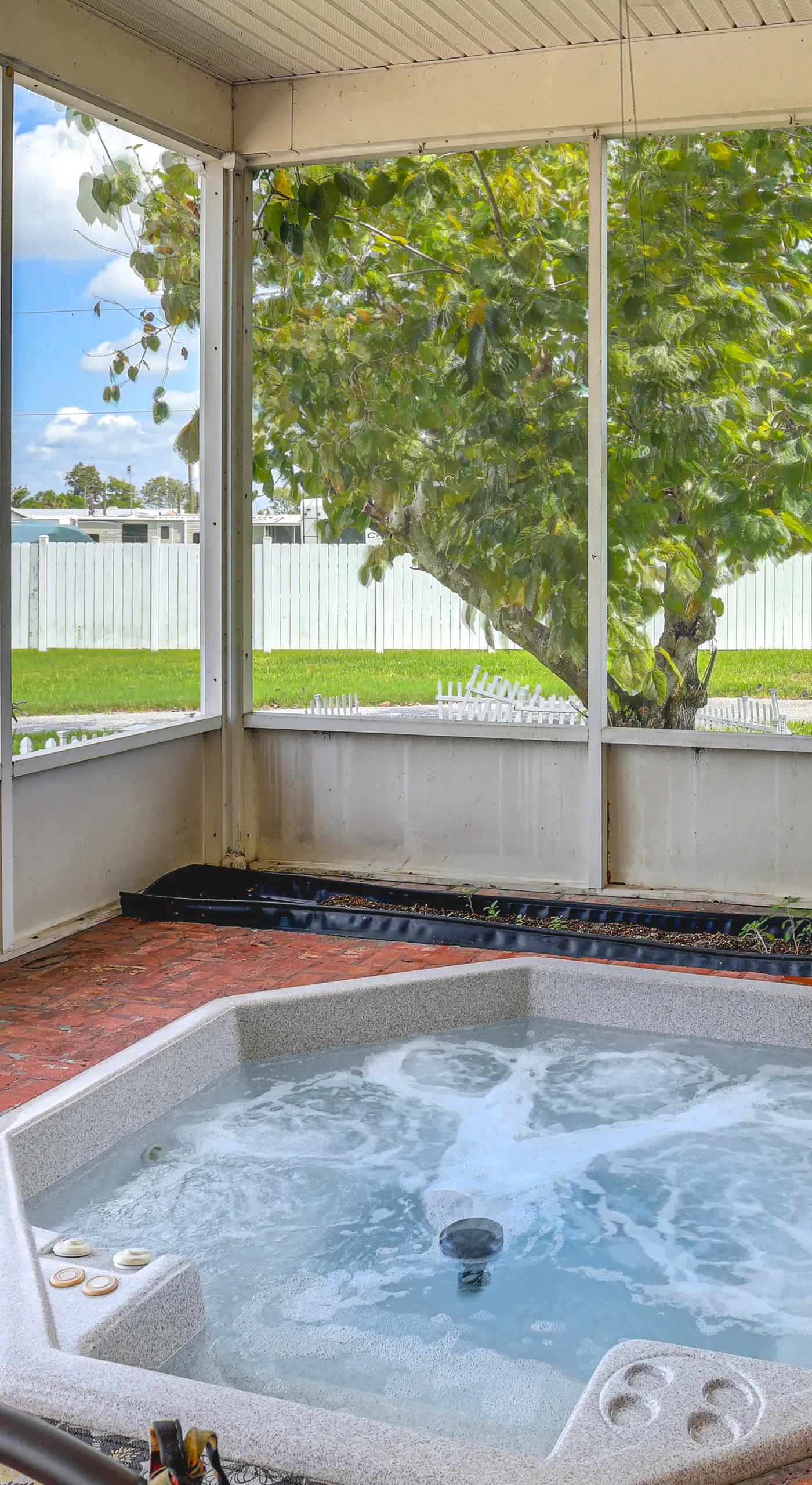 Private Hot Tub! Home < 1 Mi to Lake Okeechobee