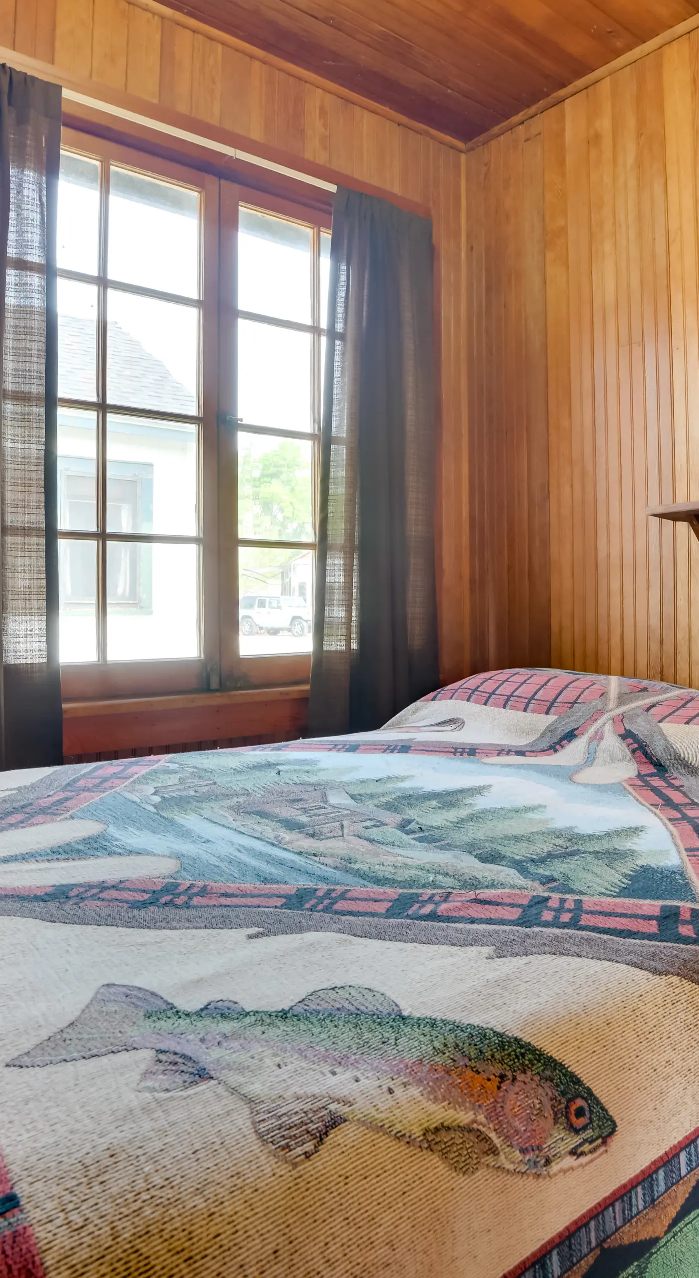 Boat, Paddle & Swim! Lakefront Cabin in Cedarville