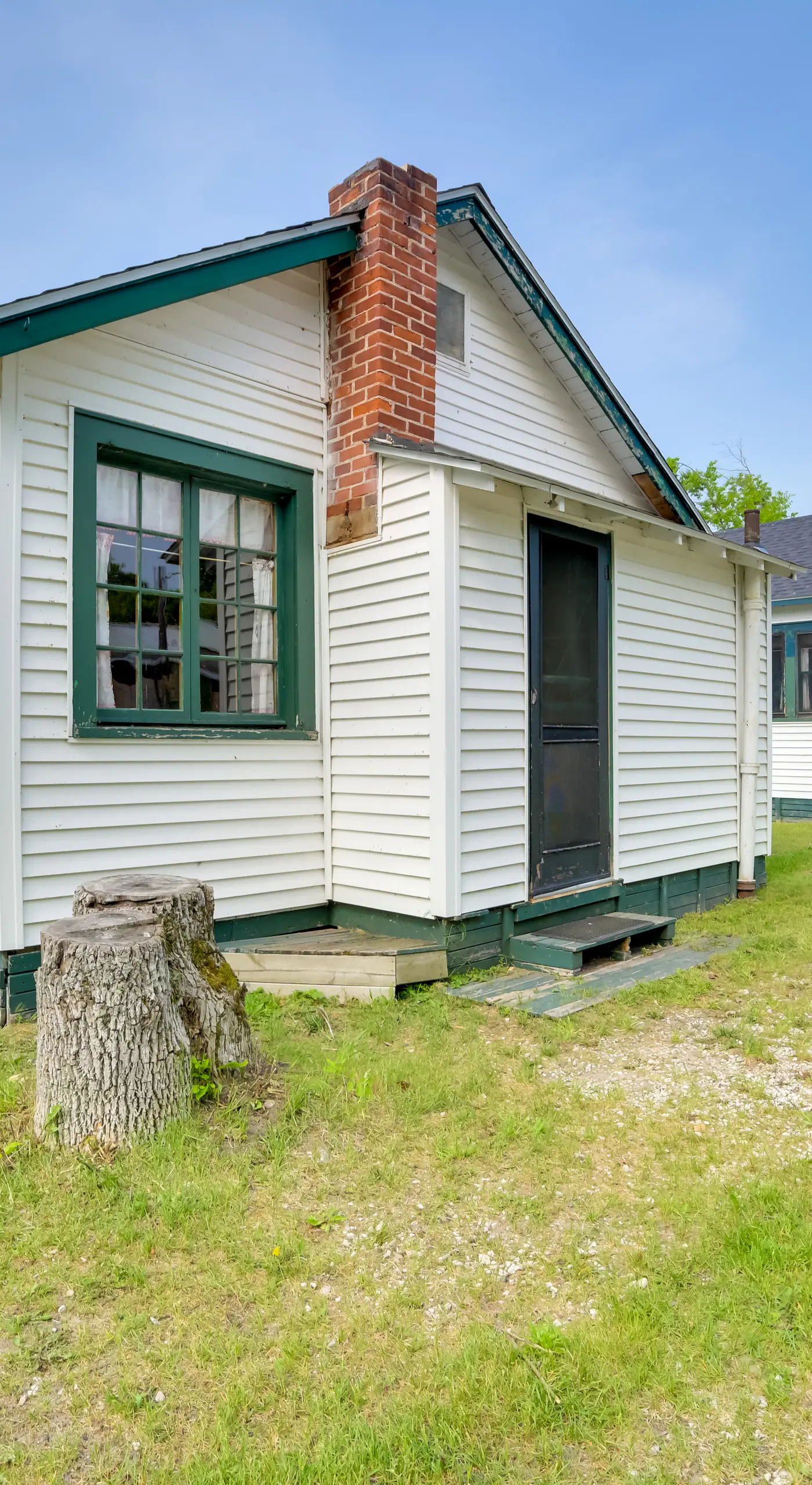 Boat, Paddle & Swim! Lakefront Cabin in Cedarville