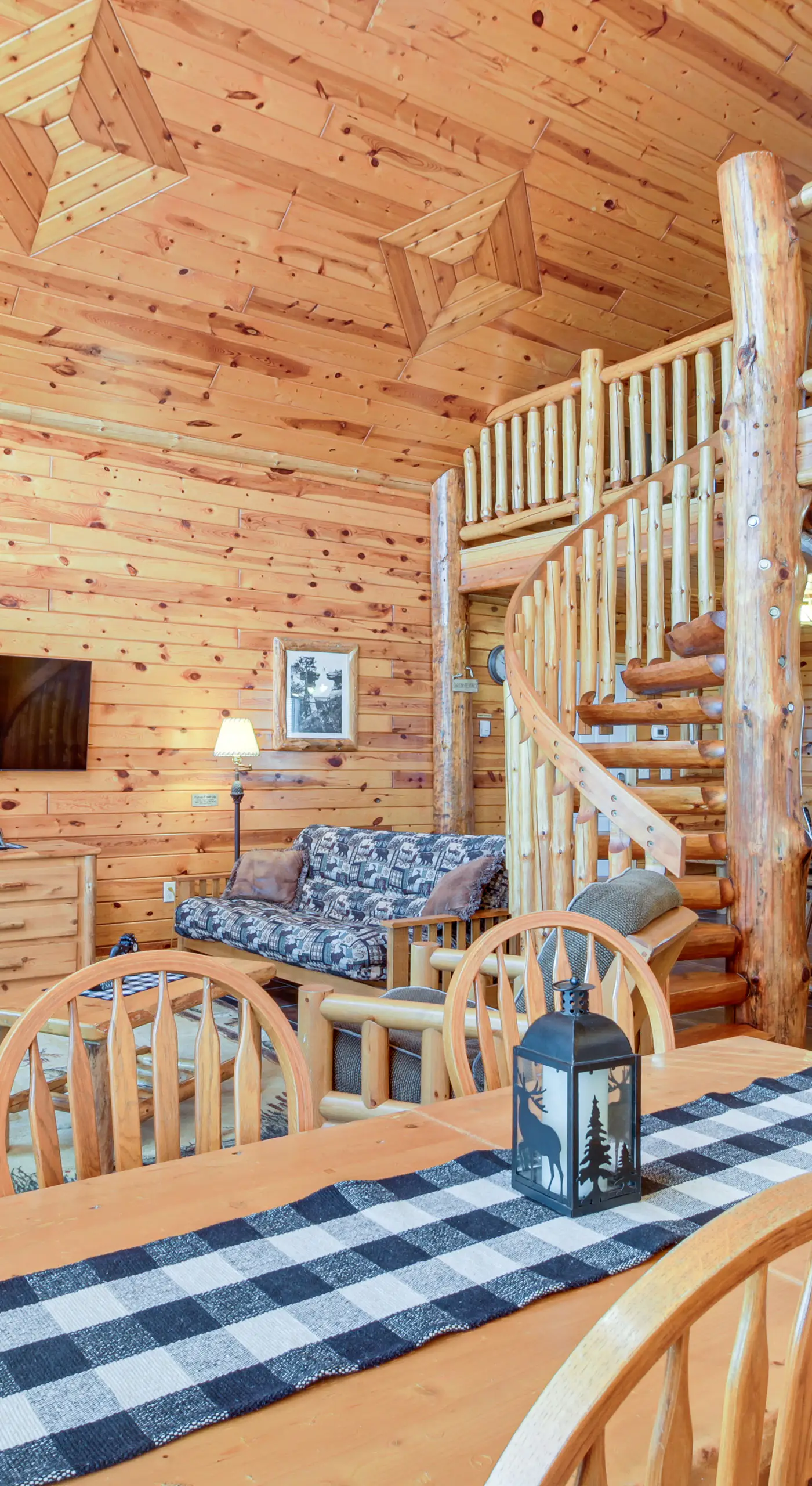 Eagle's Nest Cabin on Mille Lacs Lake: Boat + Fish