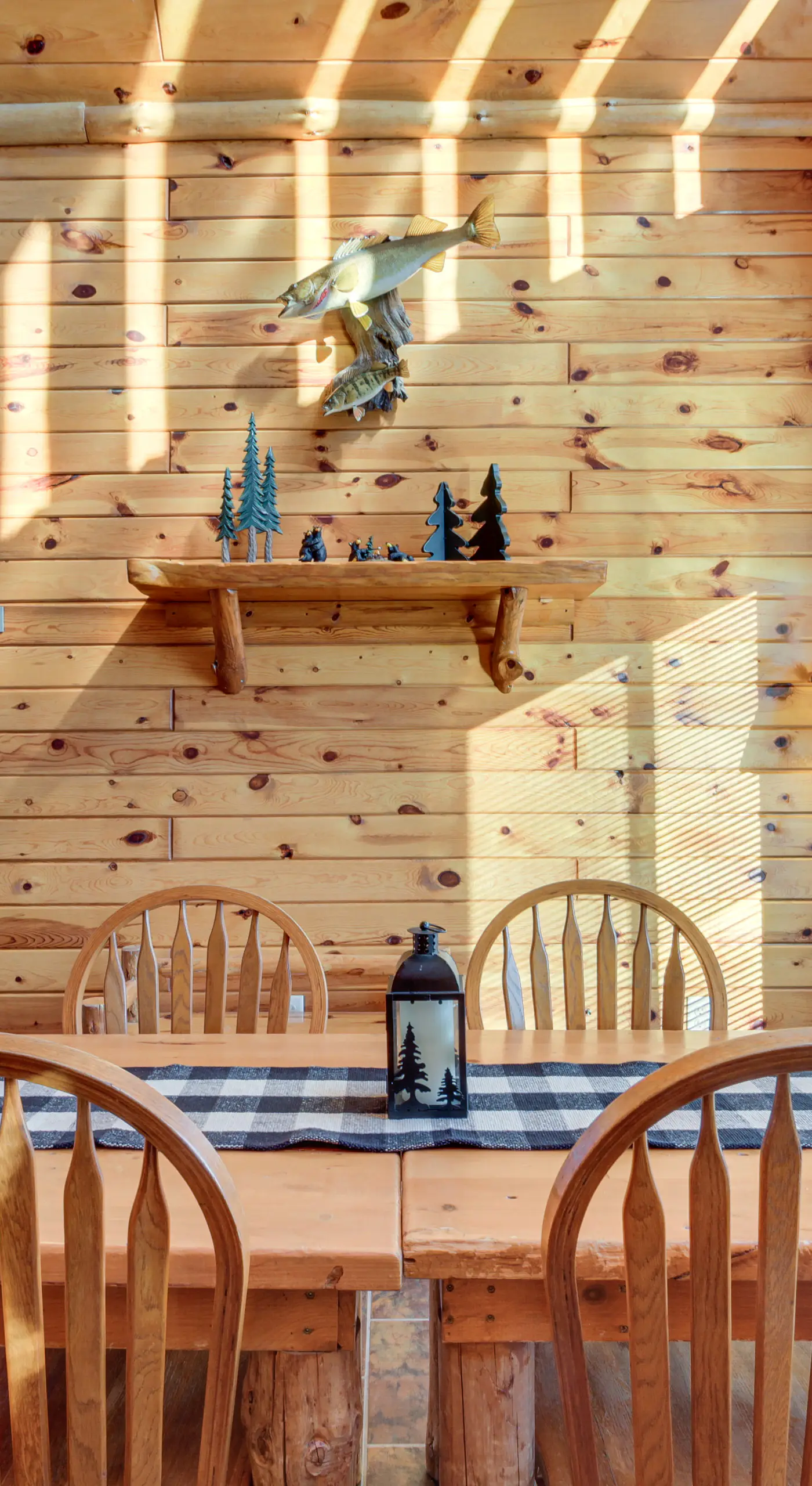 Eagle's Nest Cabin on Mille Lacs Lake: Boat + Fish