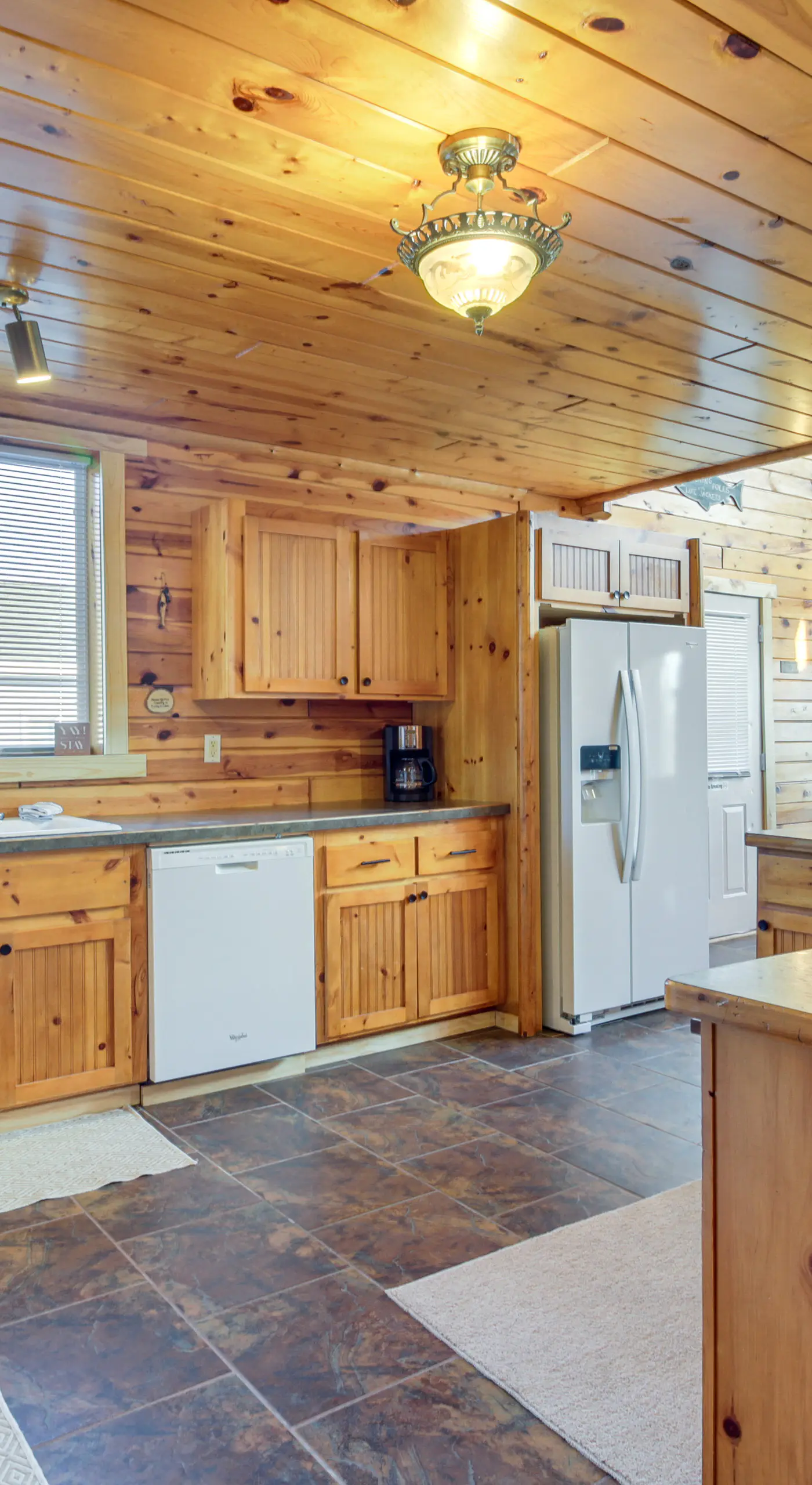 Eagle's Nest Cabin on Mille Lacs Lake: Boat + Fish