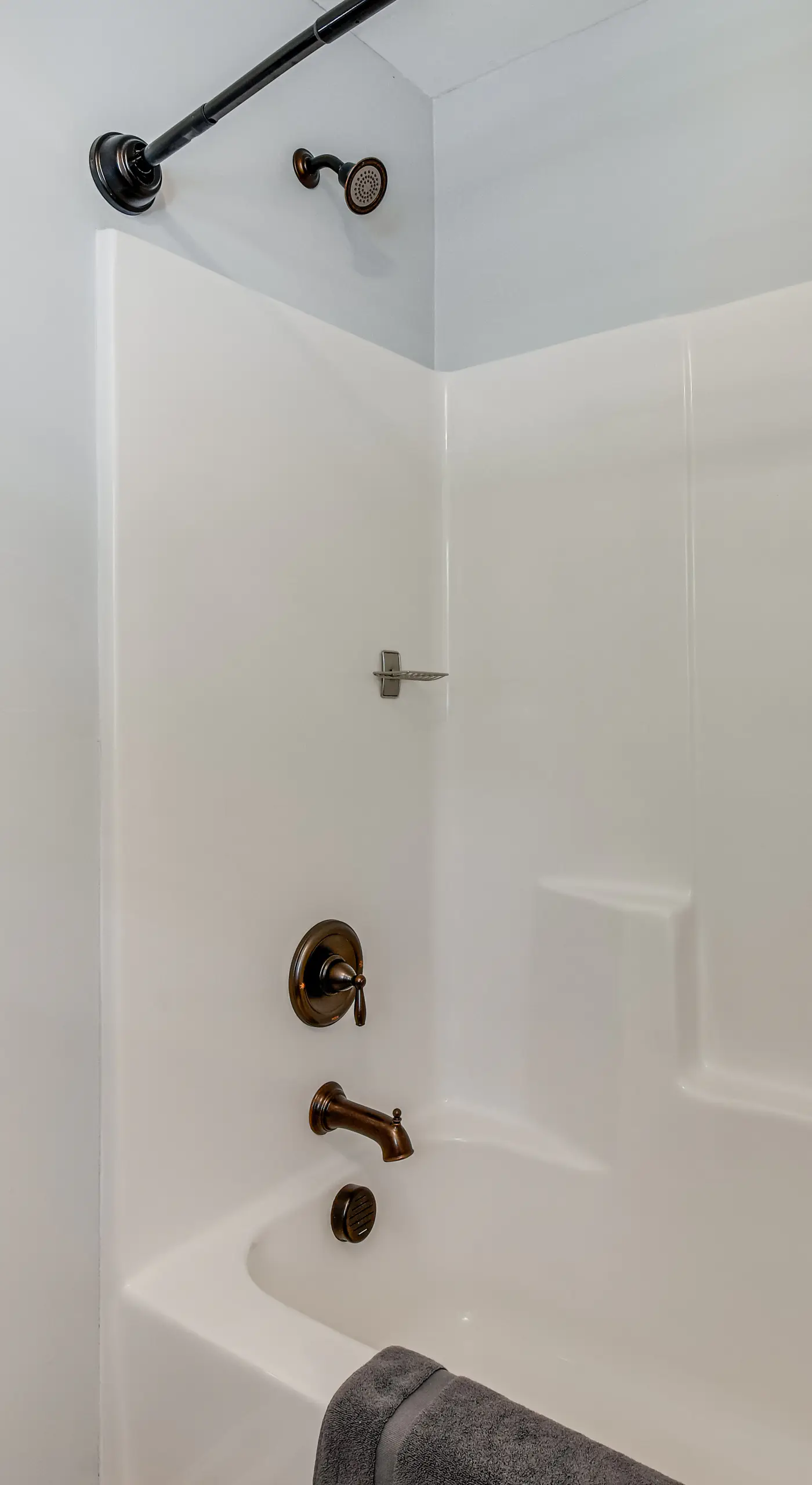 Waterfront Townville Home: Hot Tub & Lake Access!