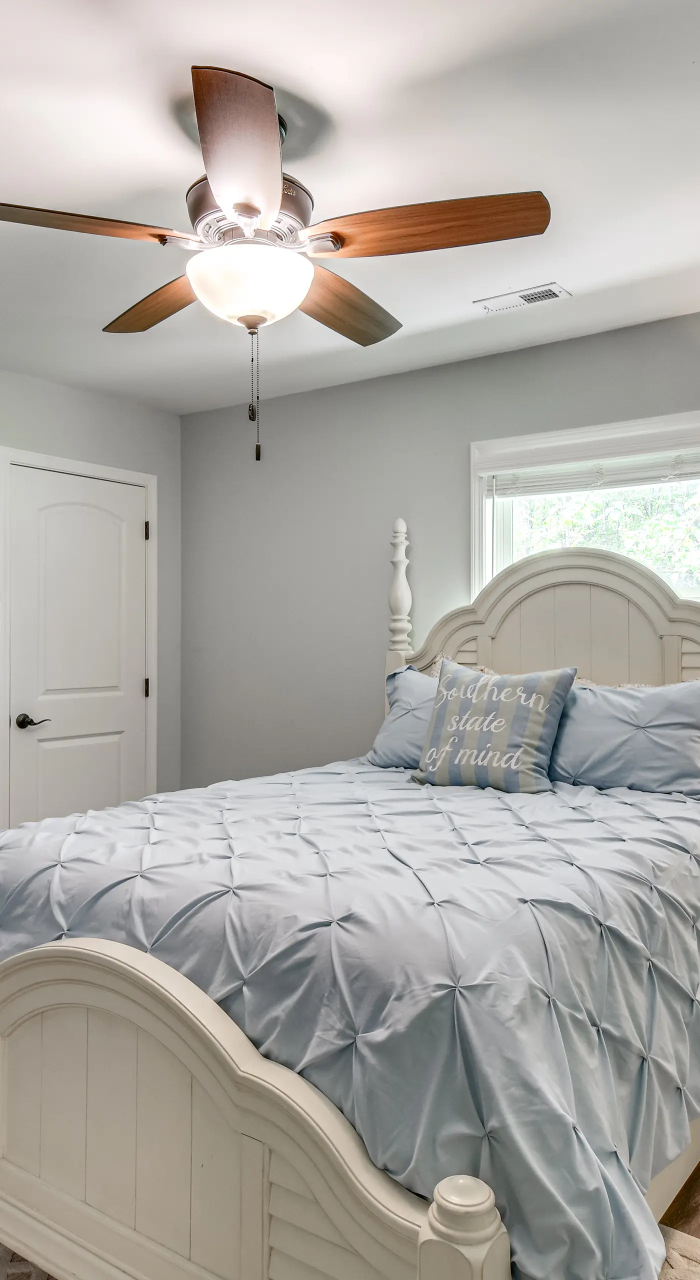Waterfront Townville Home: Hot Tub & Lake Access!