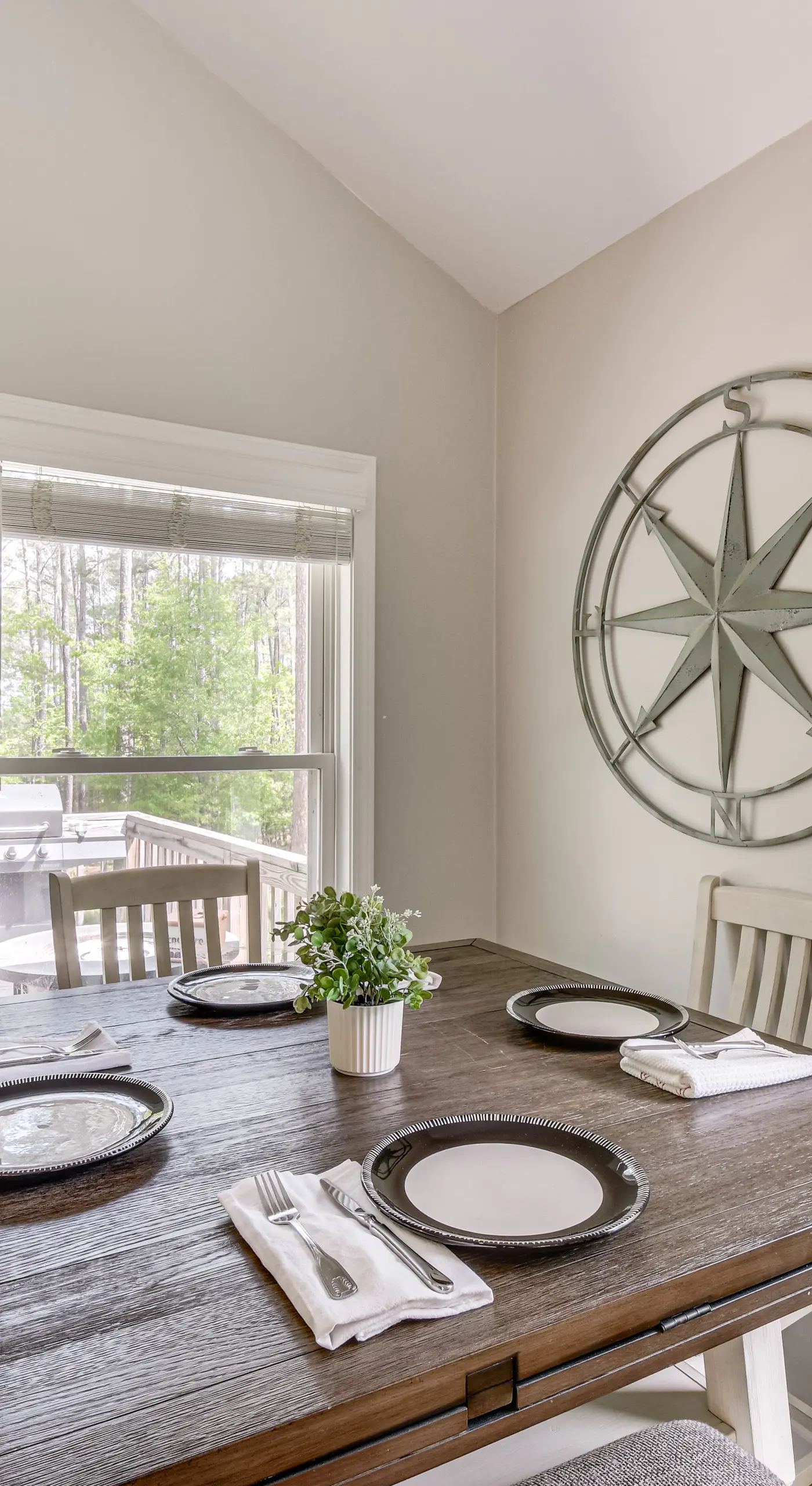 Waterfront Townville Home: Hot Tub & Lake Access!