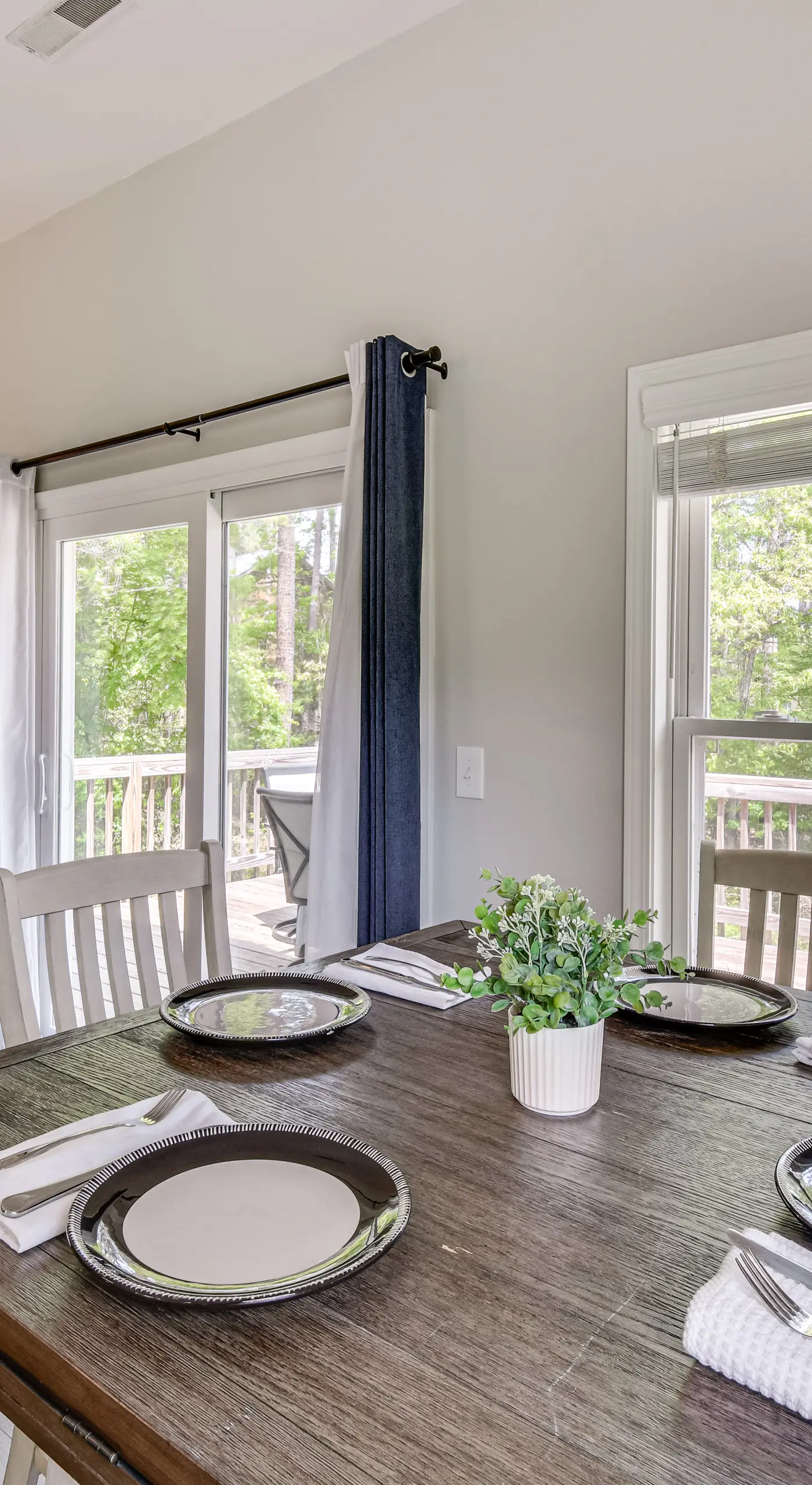 Waterfront Townville Home: Hot Tub & Lake Access!
