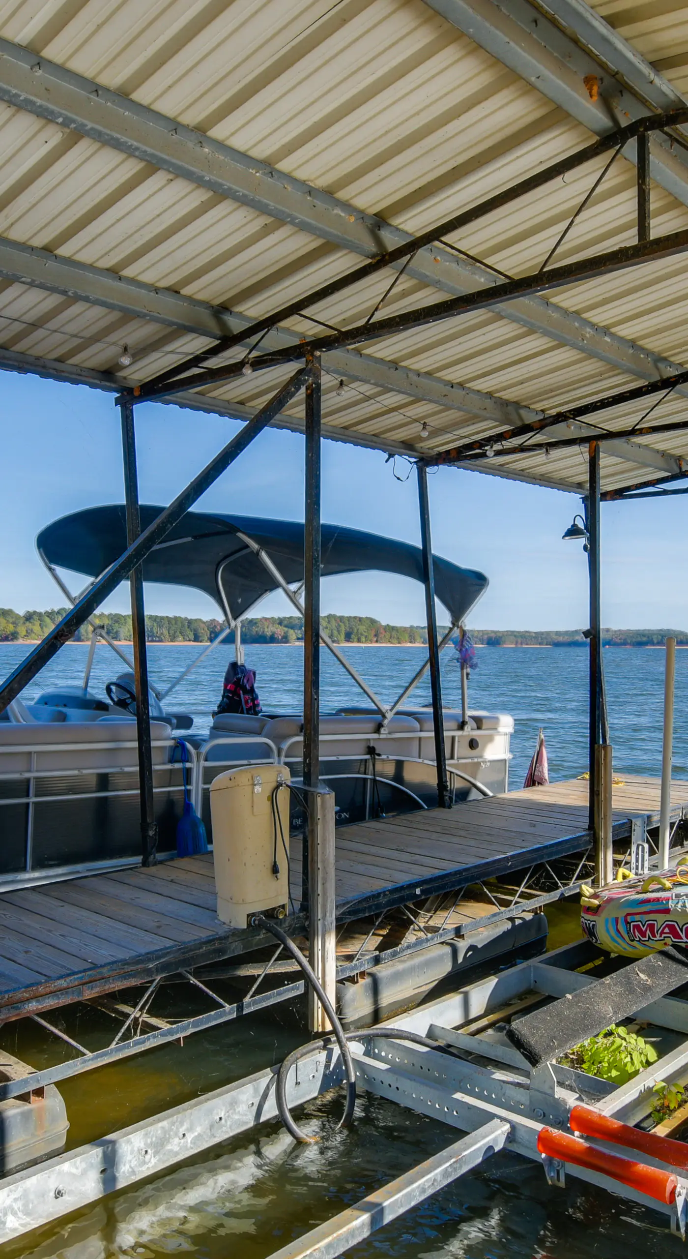 Waterfront Lake Hartwell Home < 1 Mi to Marina!