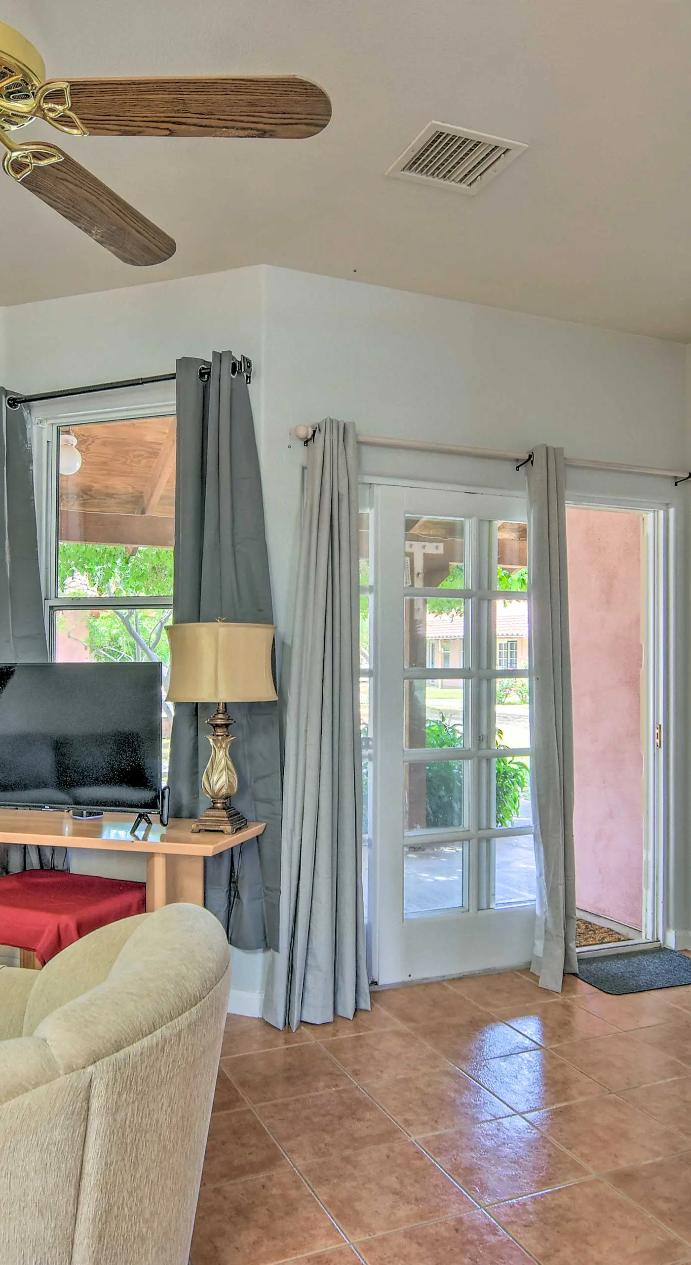 Single-Story Eloy Apartment w/ Patio Space!