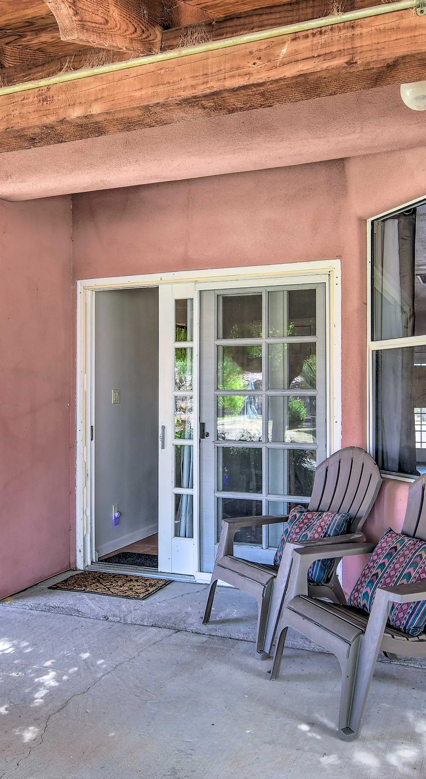 Single-Story Eloy Apartment w/ Patio Space!
