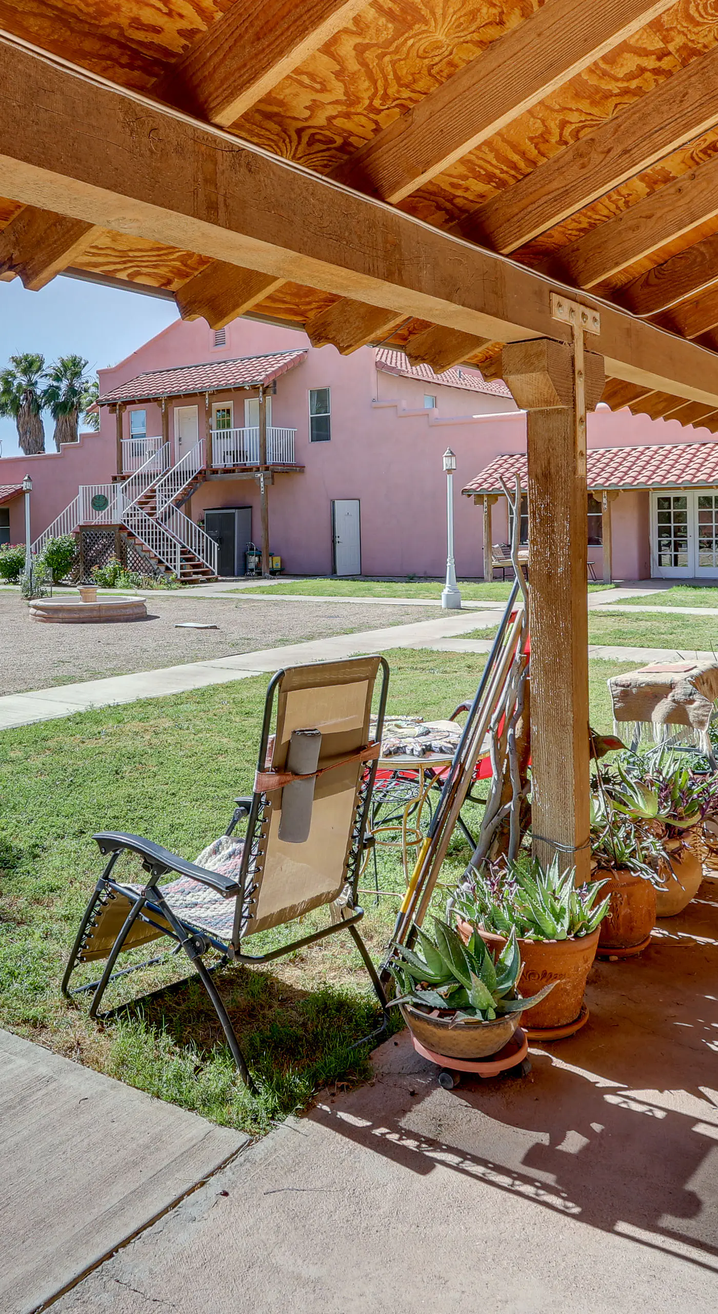 Eloy Retreat w/ Pool Access + Central A/C!