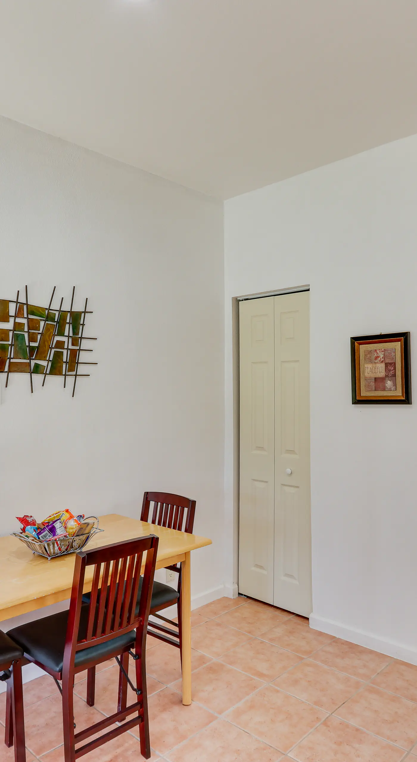 Eloy Retreat w/ Pool Access + Central A/C!
