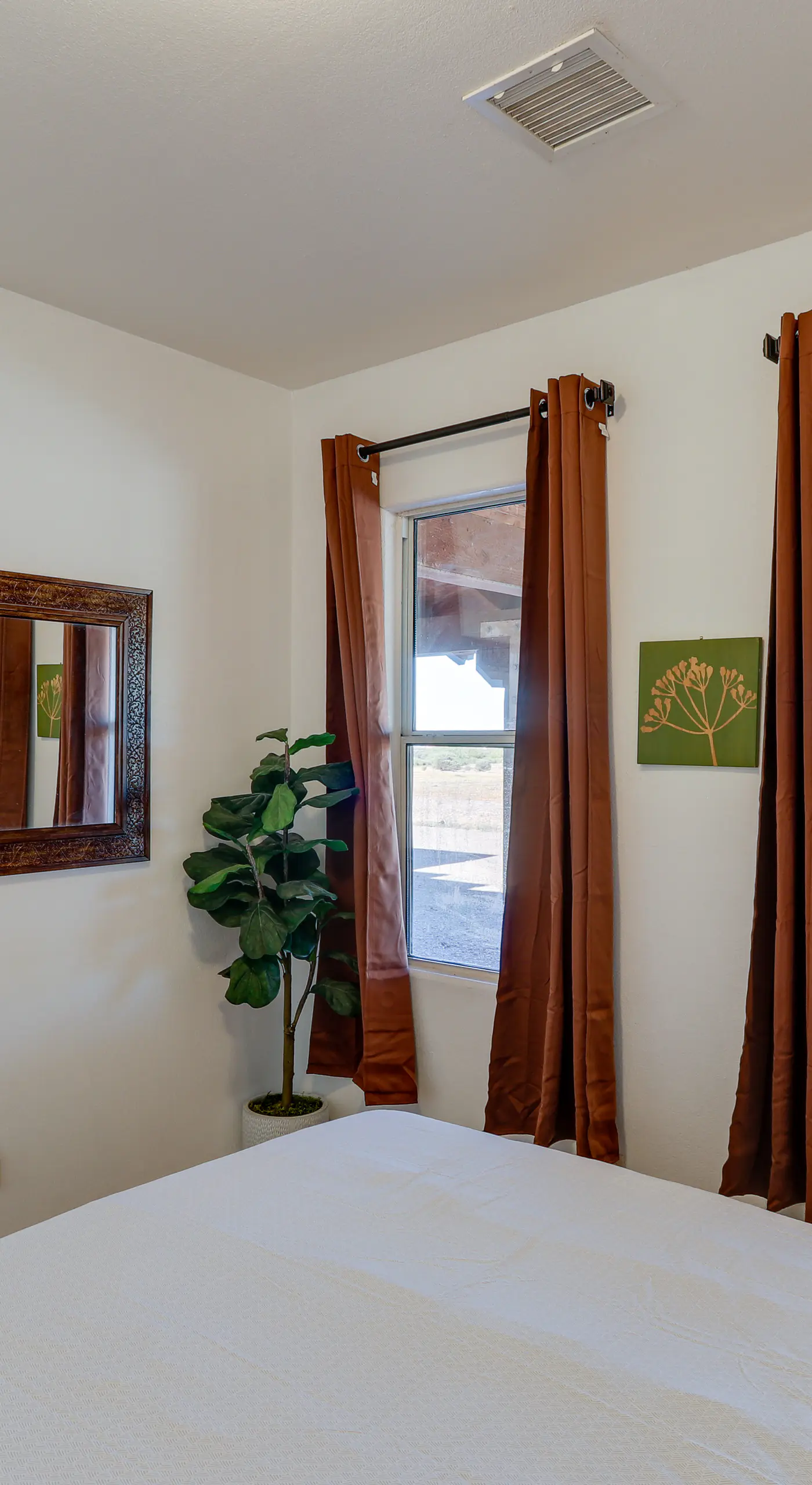 Eloy Retreat w/ Pool Access + Central A/C!