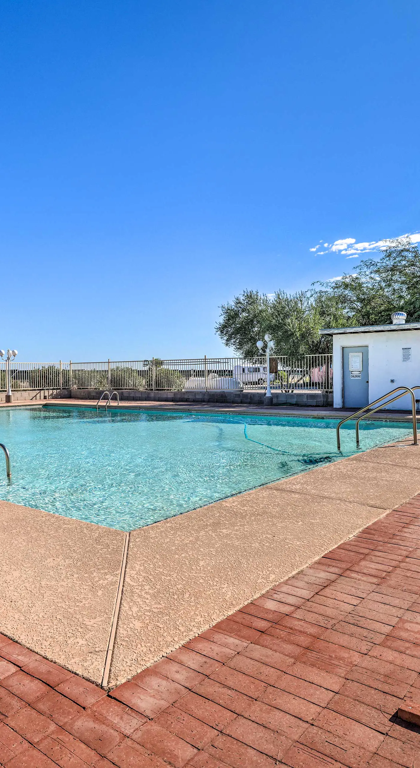 Eloy Retreat w/ Pool Access + Central A/C!