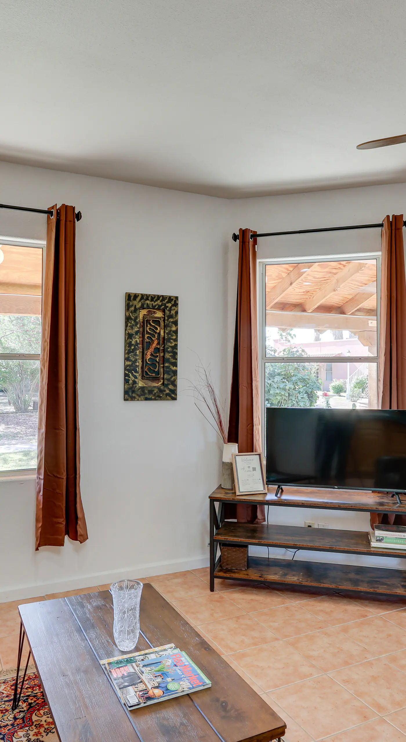 Eloy Retreat w/ Pool Access + Central A/C!
