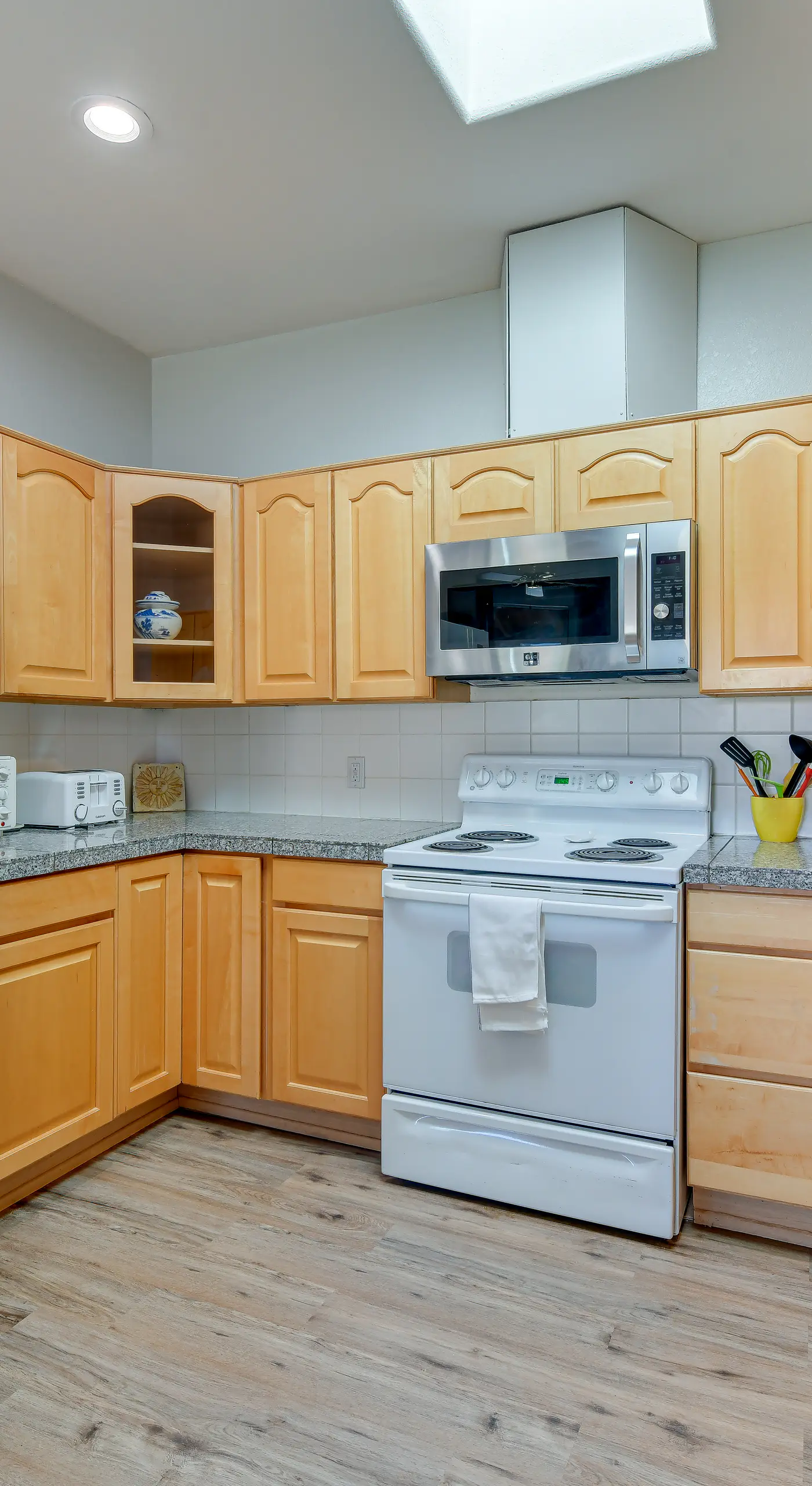 Eloy Vacation Rental w/ Community Pool & Courtyard