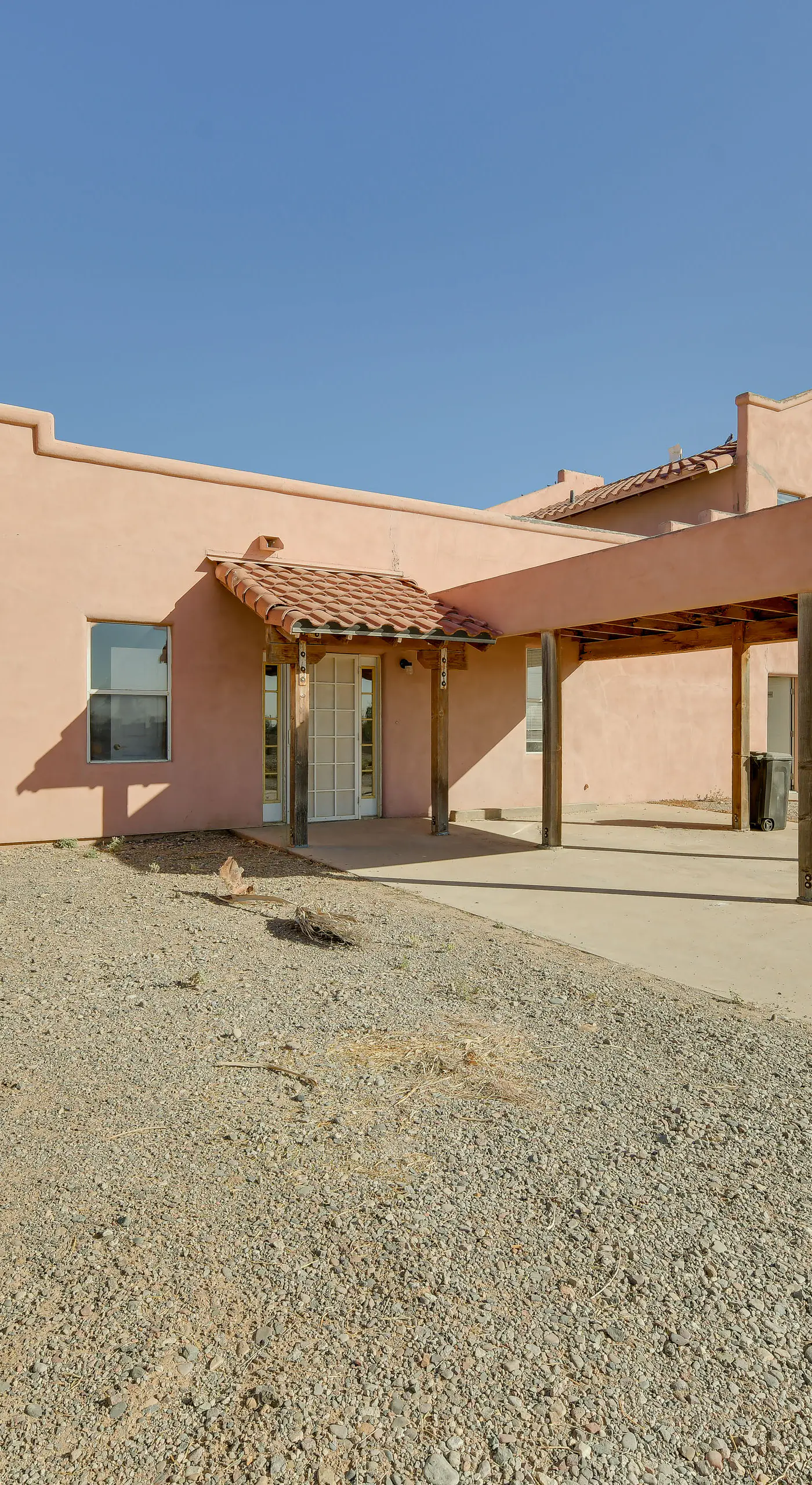 Eloy Vacation Rental w/ Community Pool & Courtyard