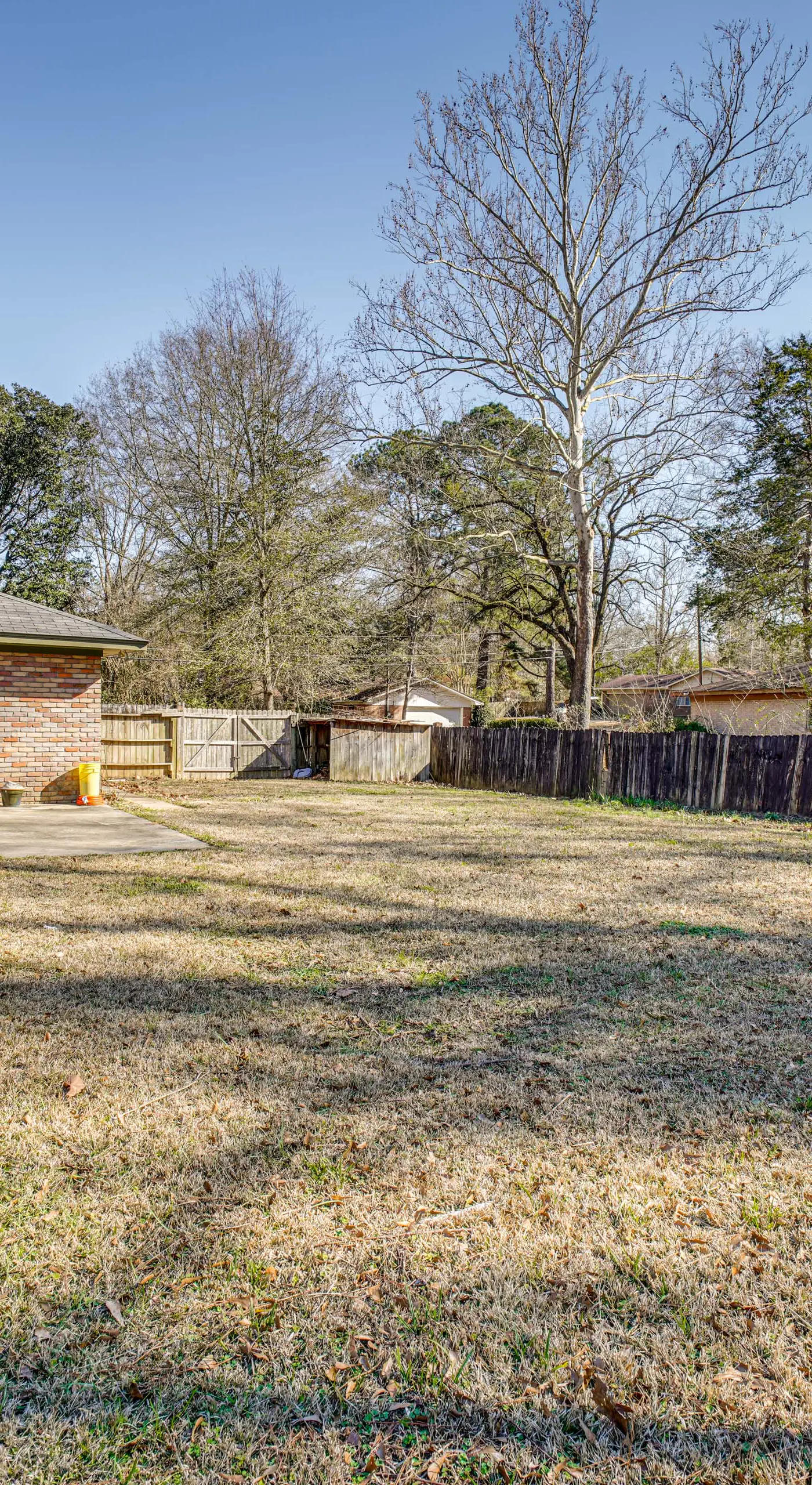 Family Home w/ Yard - 5 Mi to Jackson State Campus