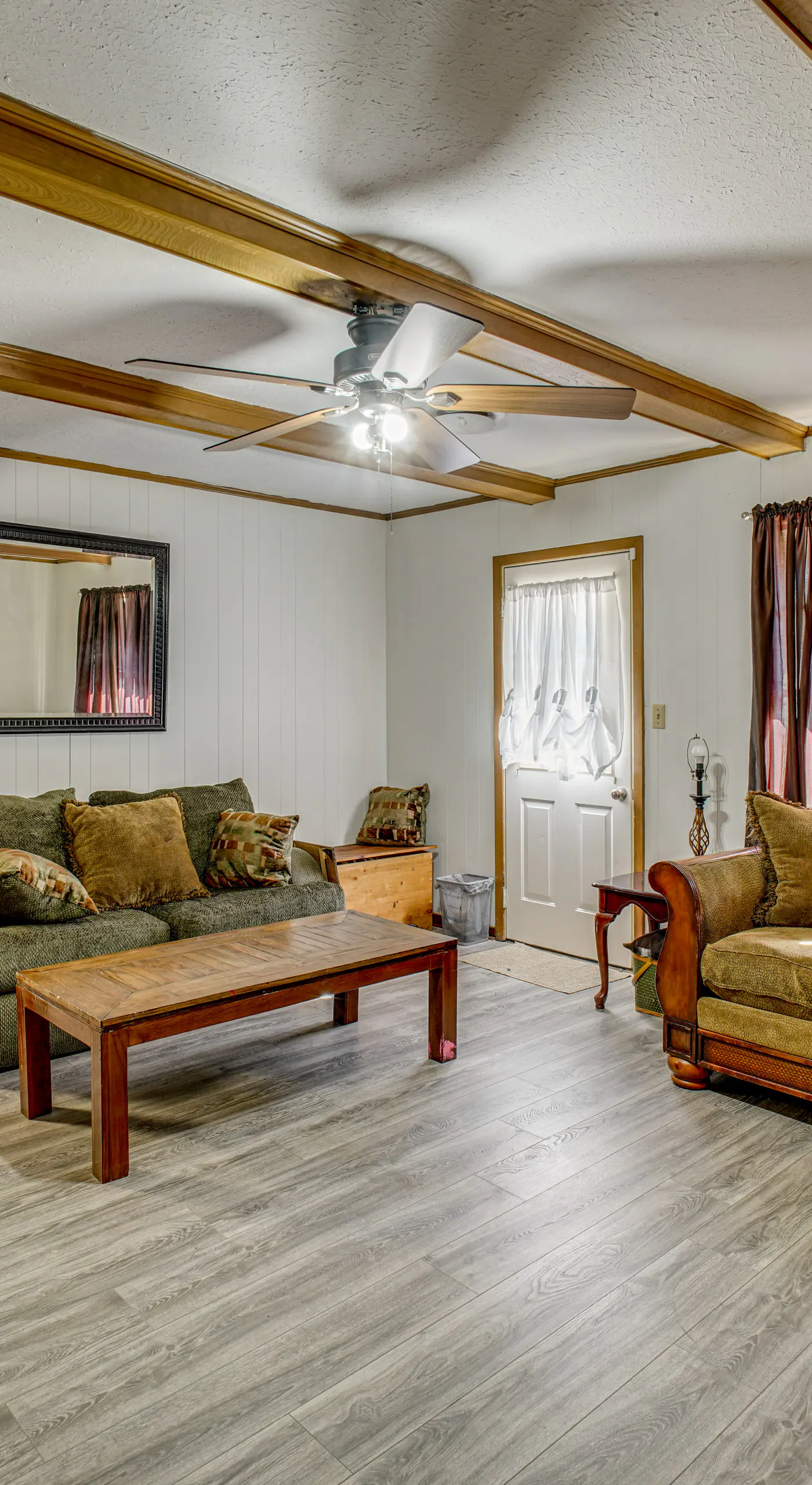 Family Home w/ Yard - 5 Mi to Jackson State Campus