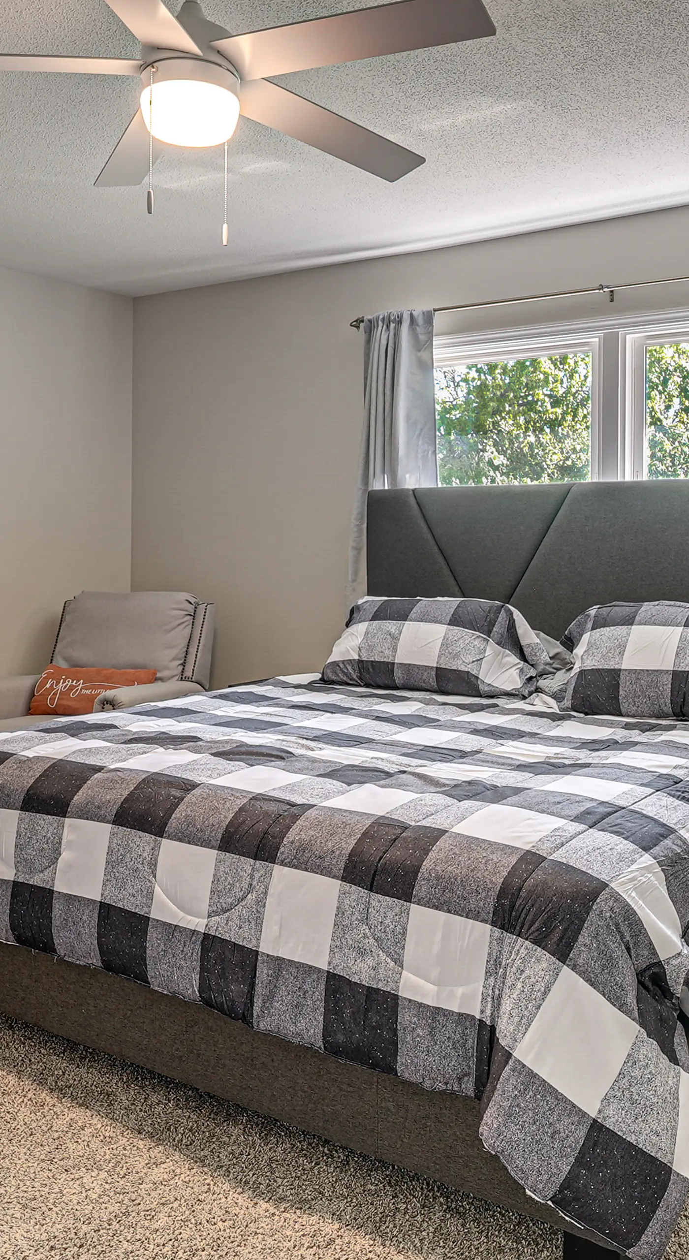 Explore Lincoln! Pet-Friendly Retreat w/ Patio