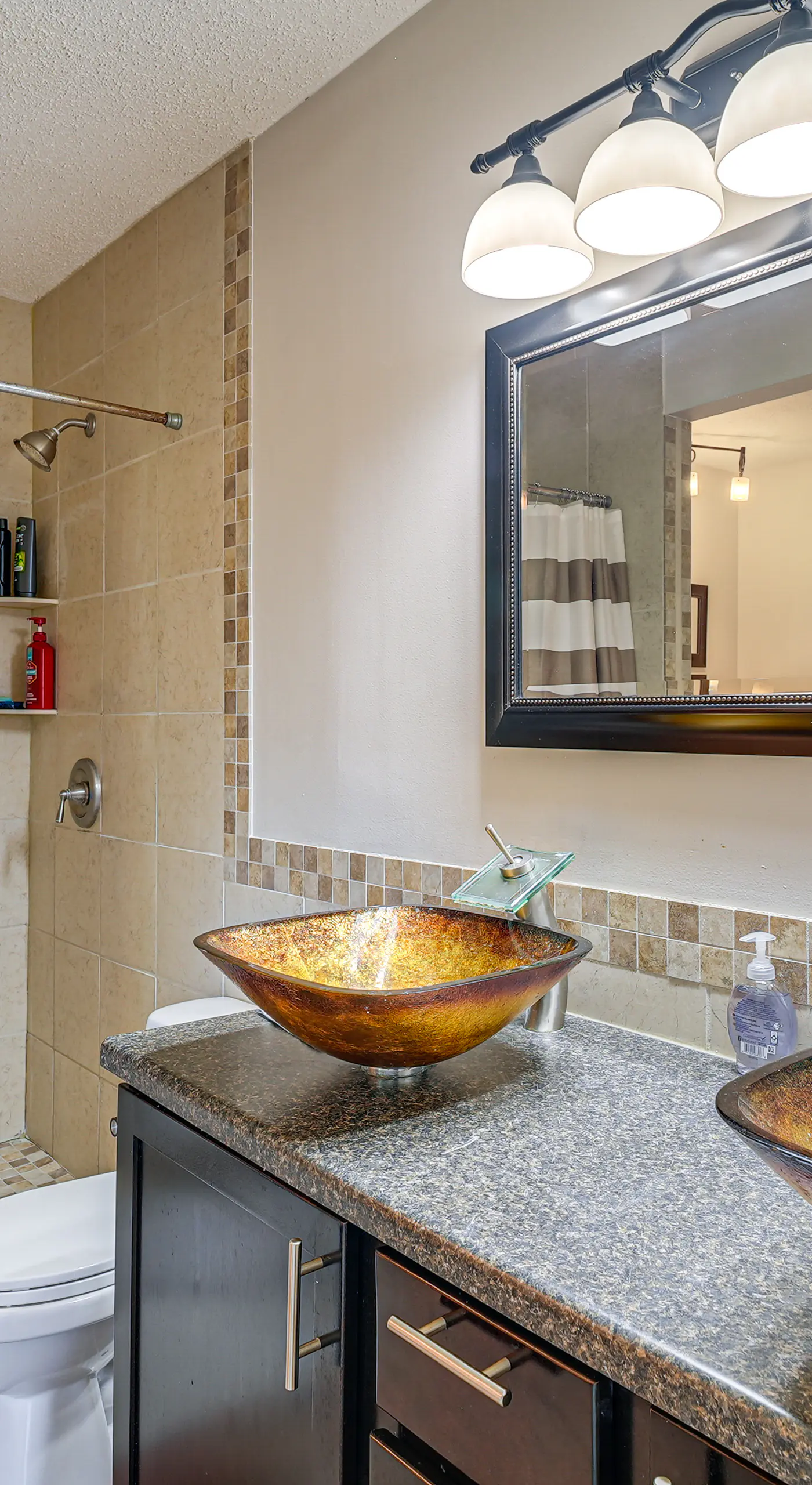 Explore Lincoln! Pet-Friendly Retreat w/ Patio