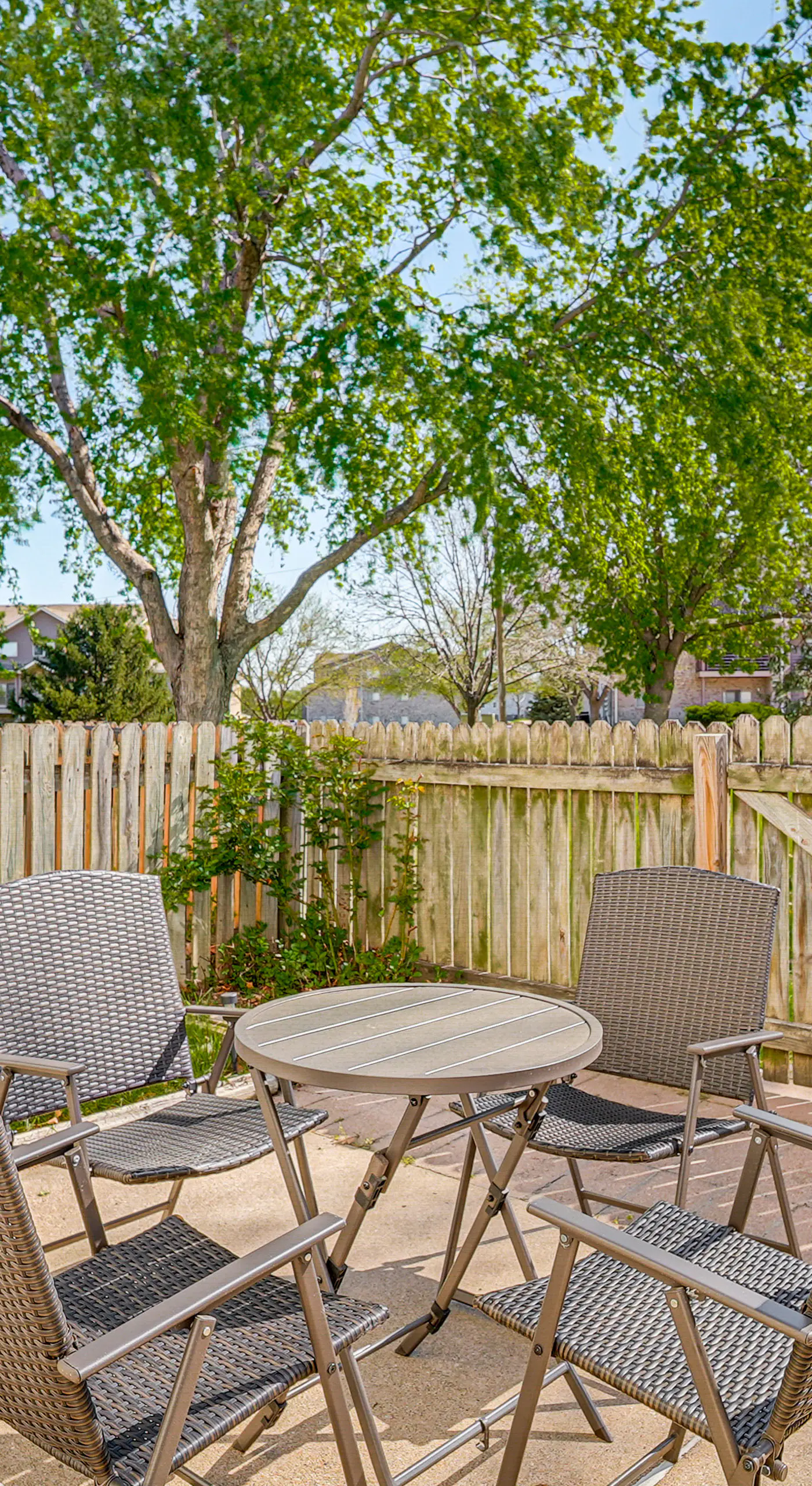 Explore Lincoln! Pet-Friendly Retreat w/ Patio