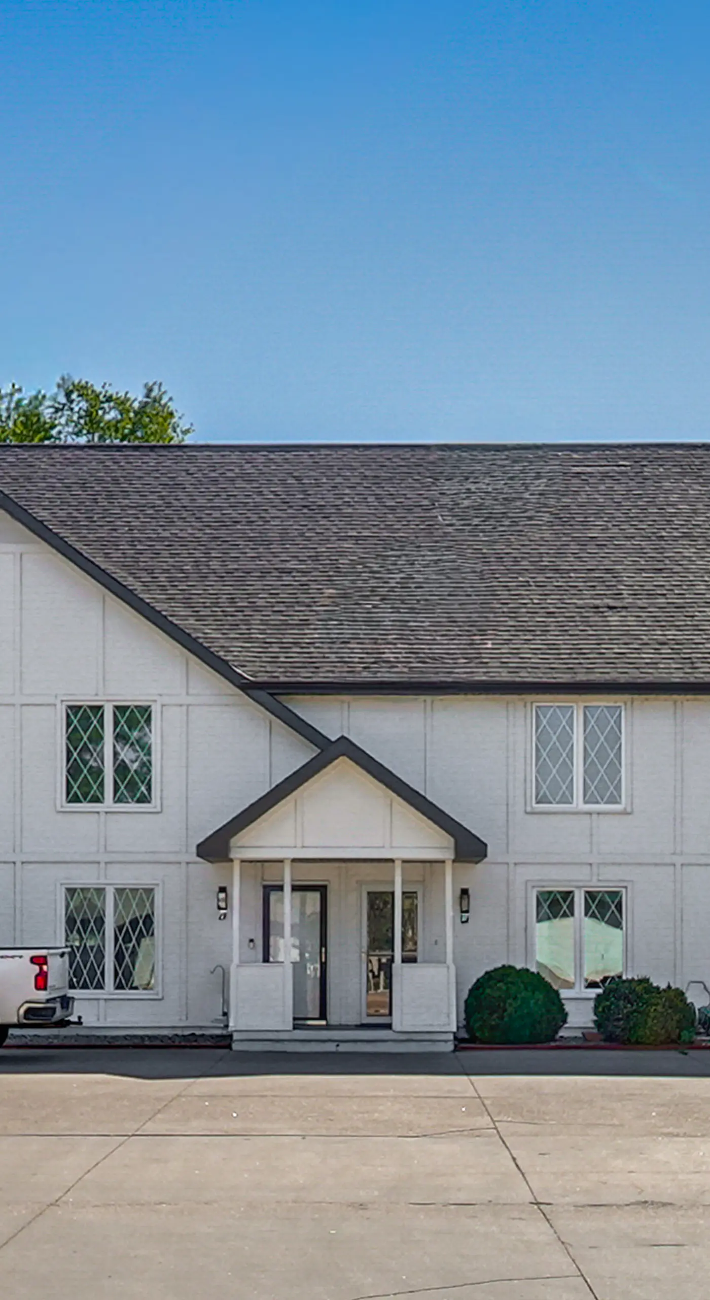 Explore Lincoln! Pet-Friendly Retreat w/ Patio