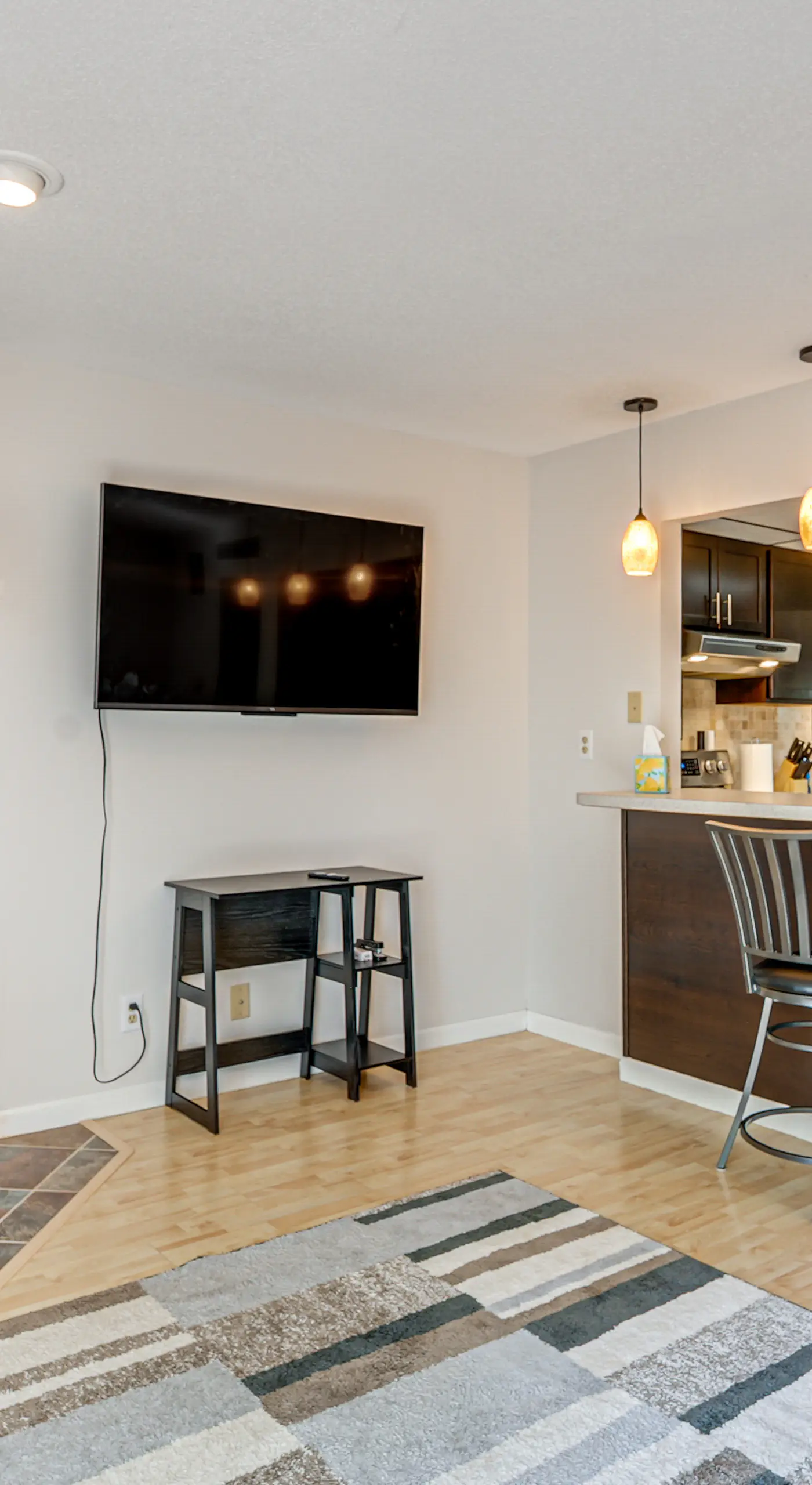 Explore Lincoln! Pet-Friendly Retreat w/ Patio