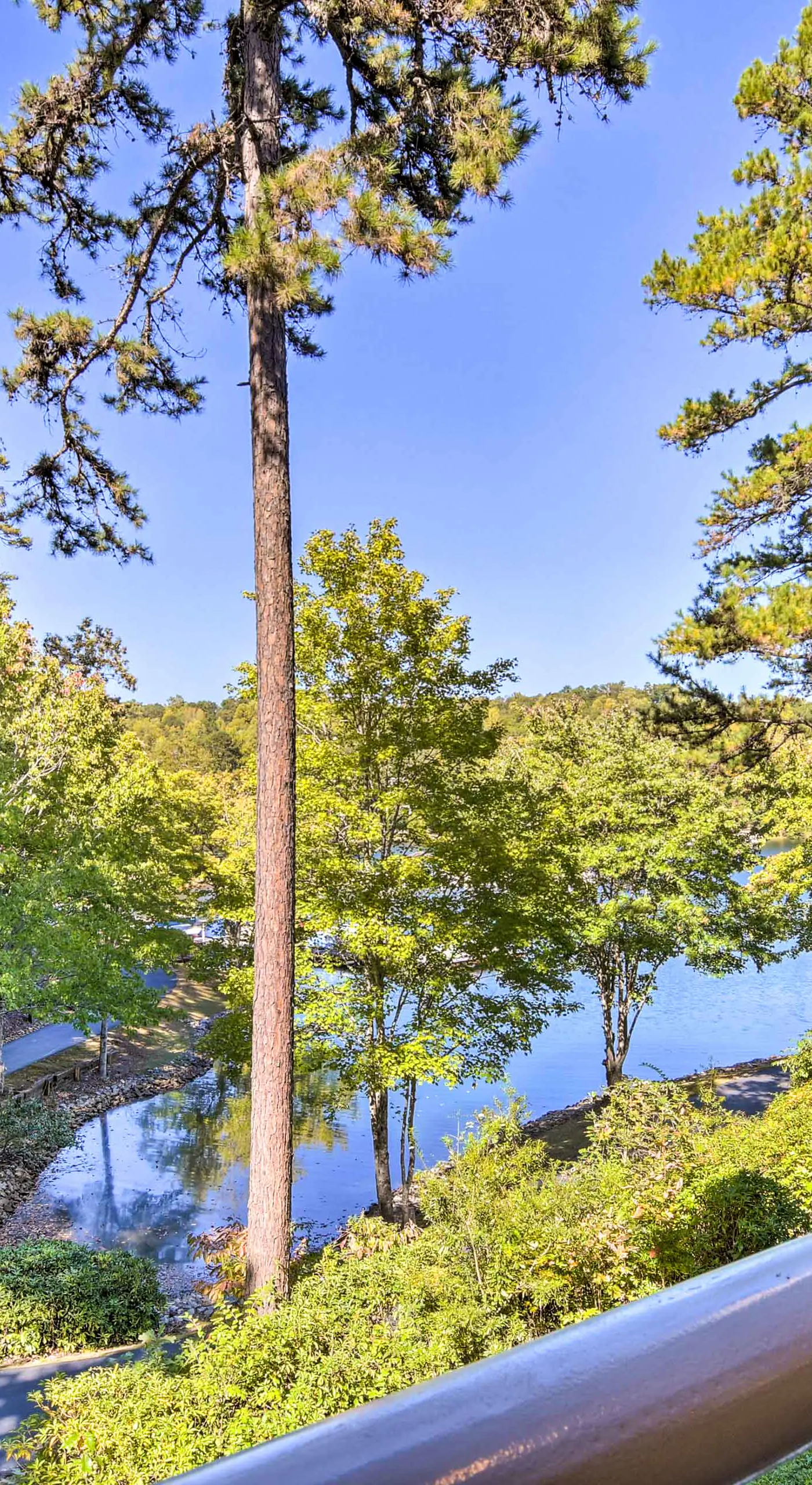 Keowee Keys Condo w/ Resort Amenities Access!