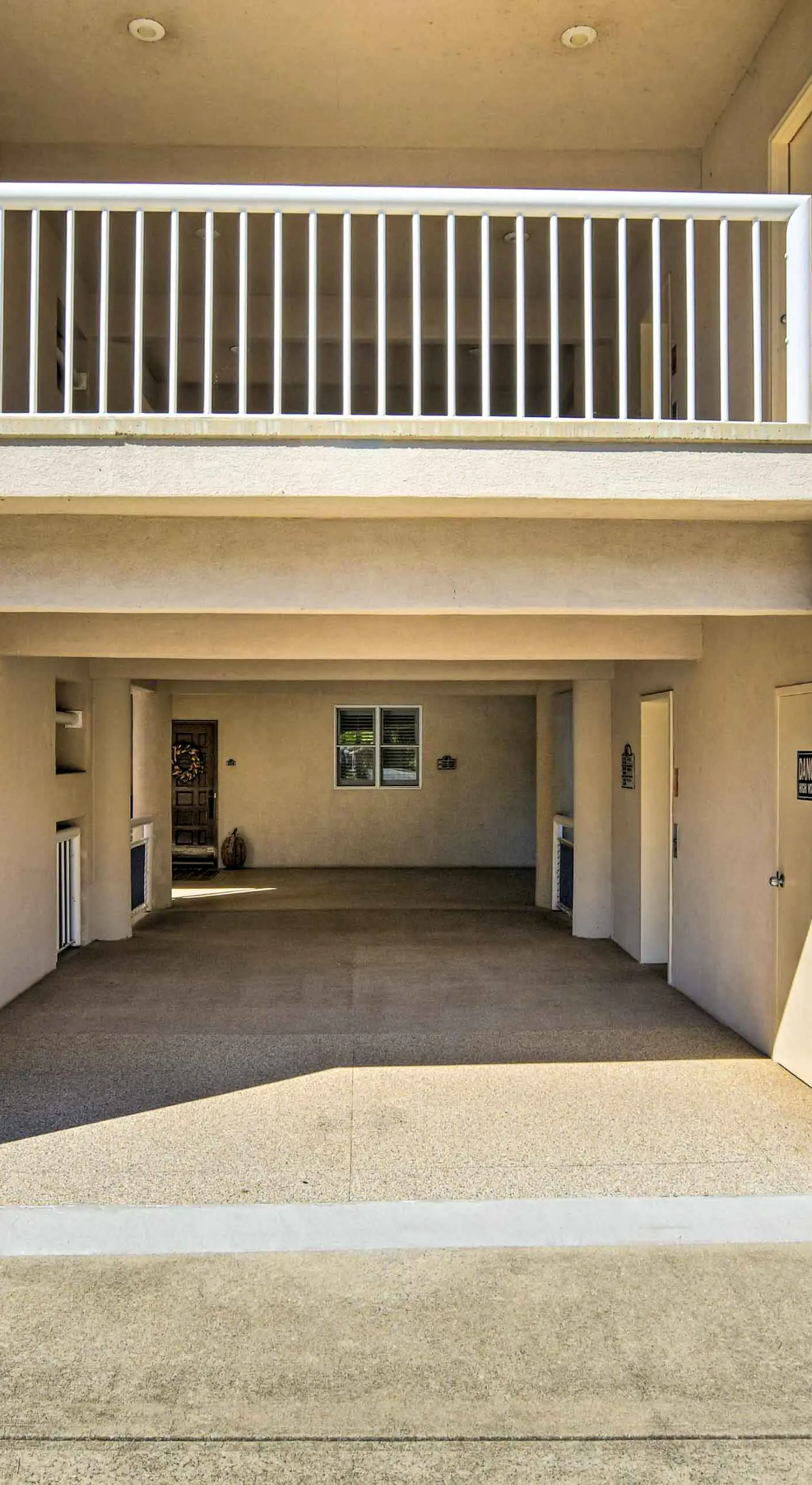 Keowee Keys Condo w/ Resort Amenities Access!