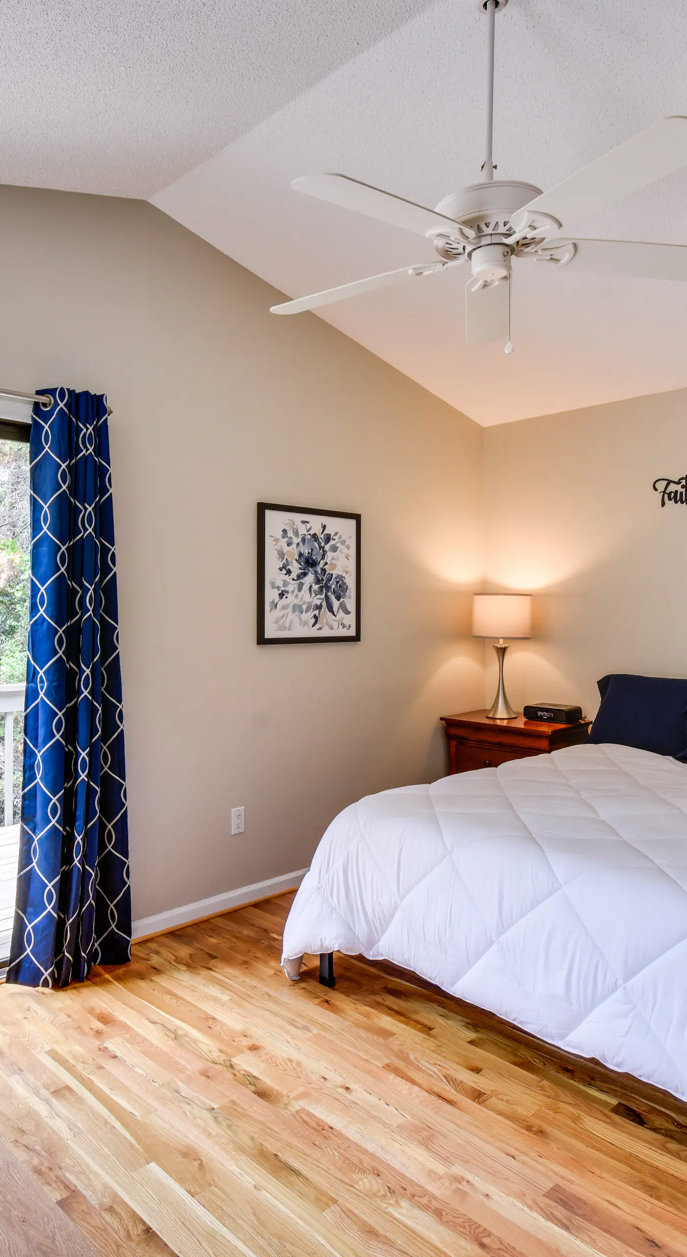Walk to Lake Keowee: Salem Townhome w/ Deck