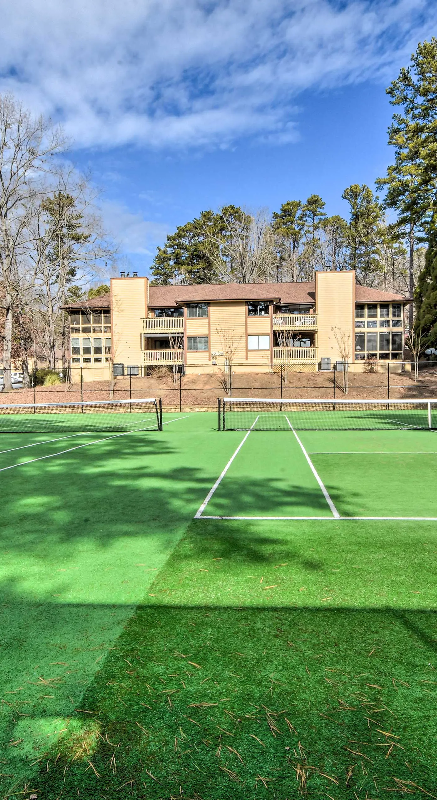 Walk to Lake Keowee: Salem Townhome w/ Deck