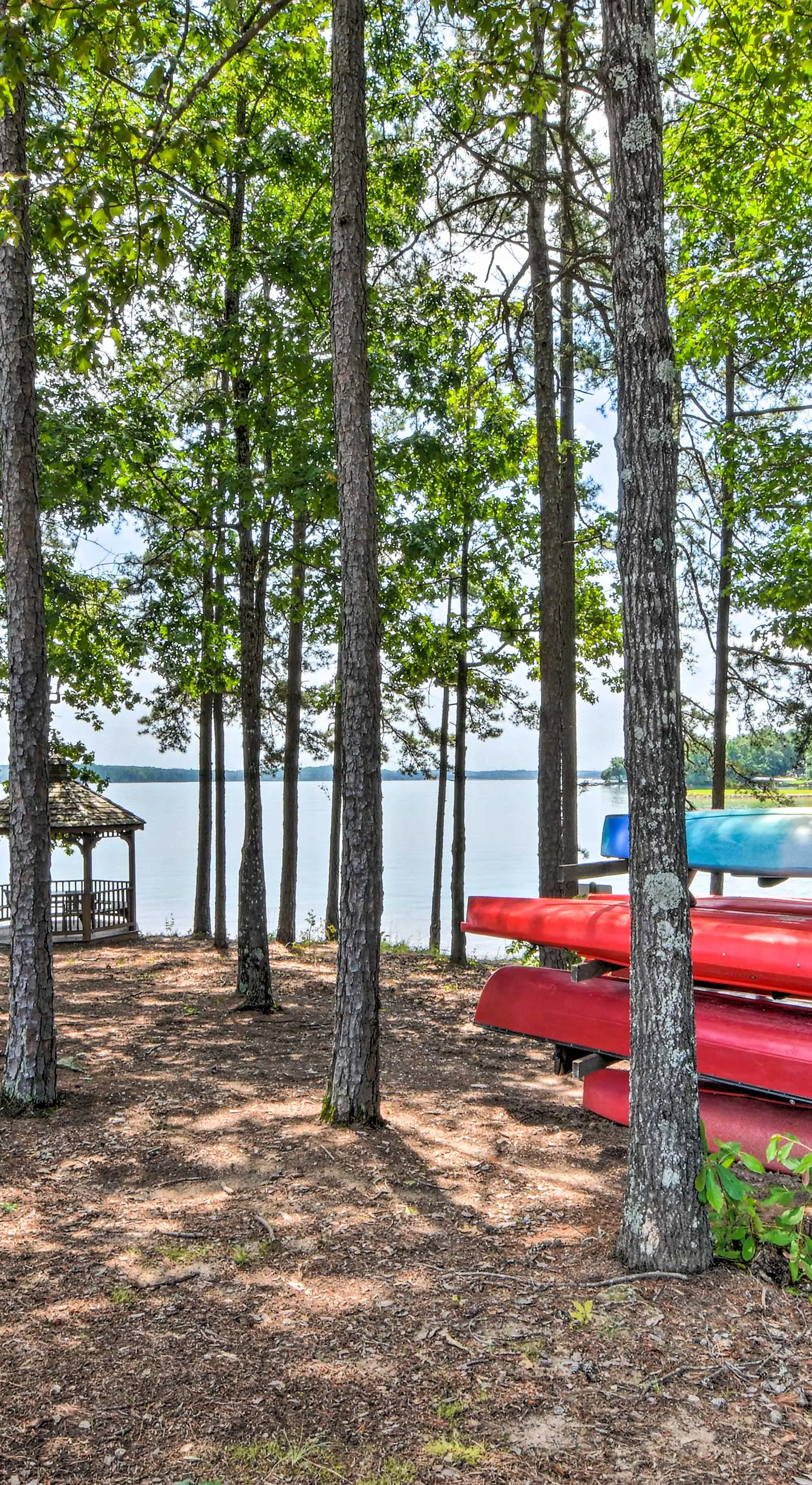 Walk to Lake Keowee: Salem Townhome w/ Deck