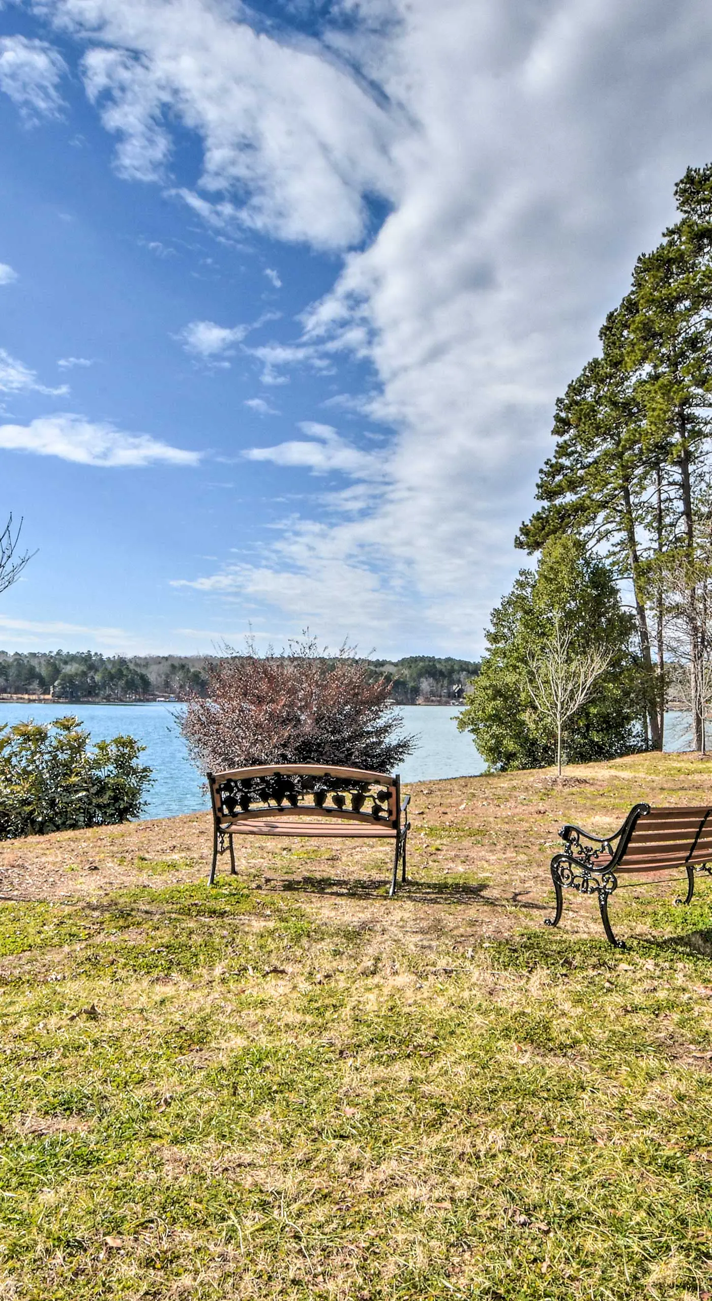 Walk to Lake Keowee: Salem Townhome w/ Deck