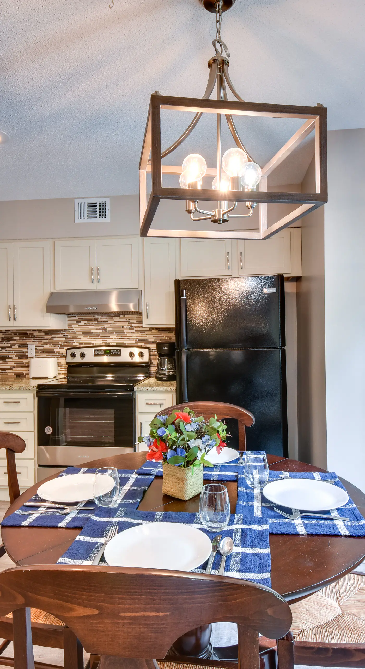 Walk to Lake Keowee: Salem Townhome w/ Deck