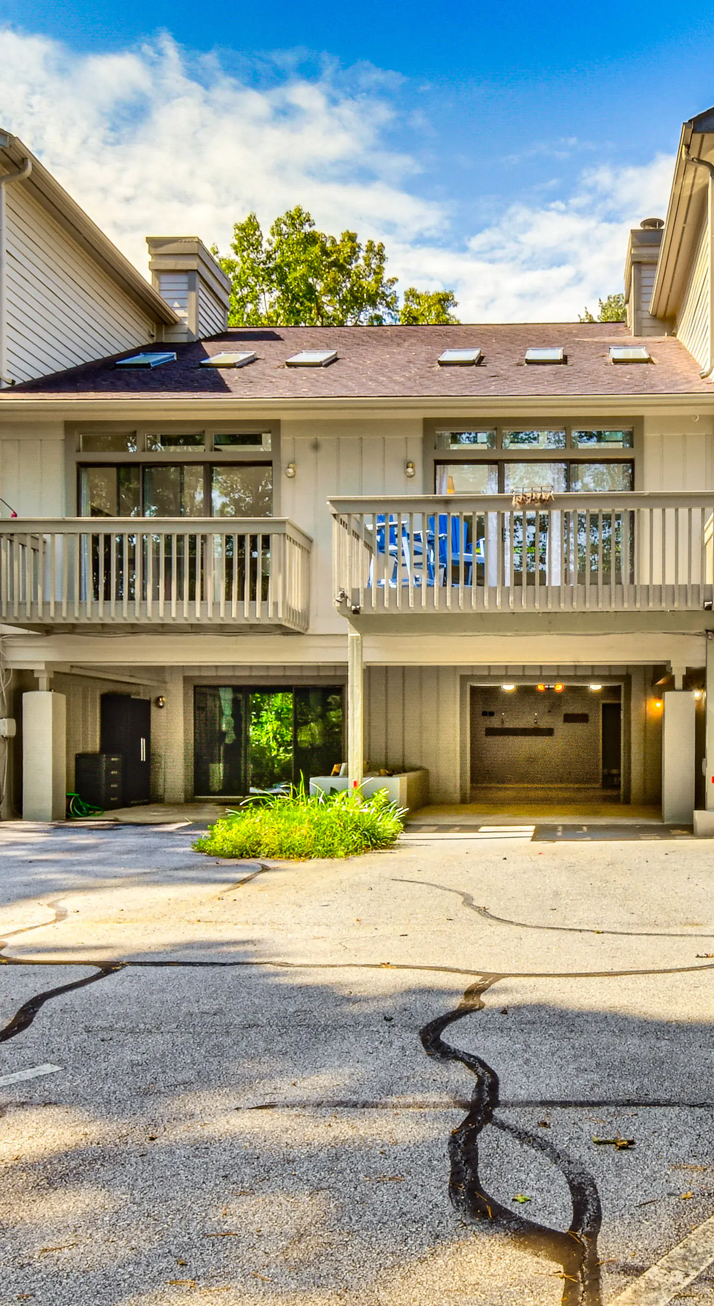 Keowee Key Condo w/ Lake Access & Community Pools!