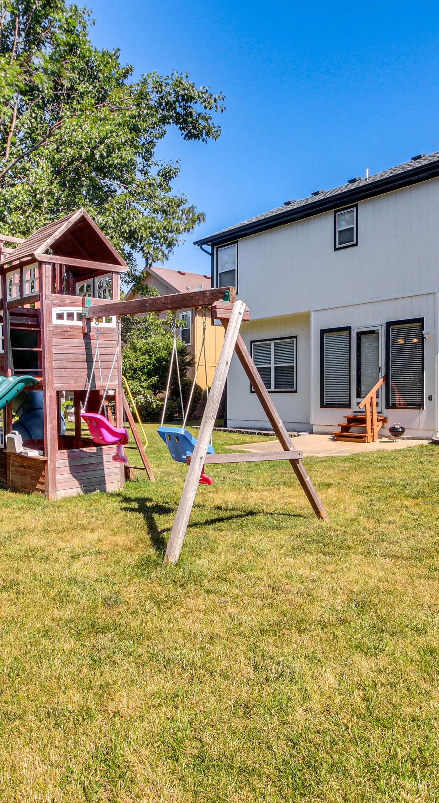 Spacious Olathe Home w/ Fireplace: Near Parks!