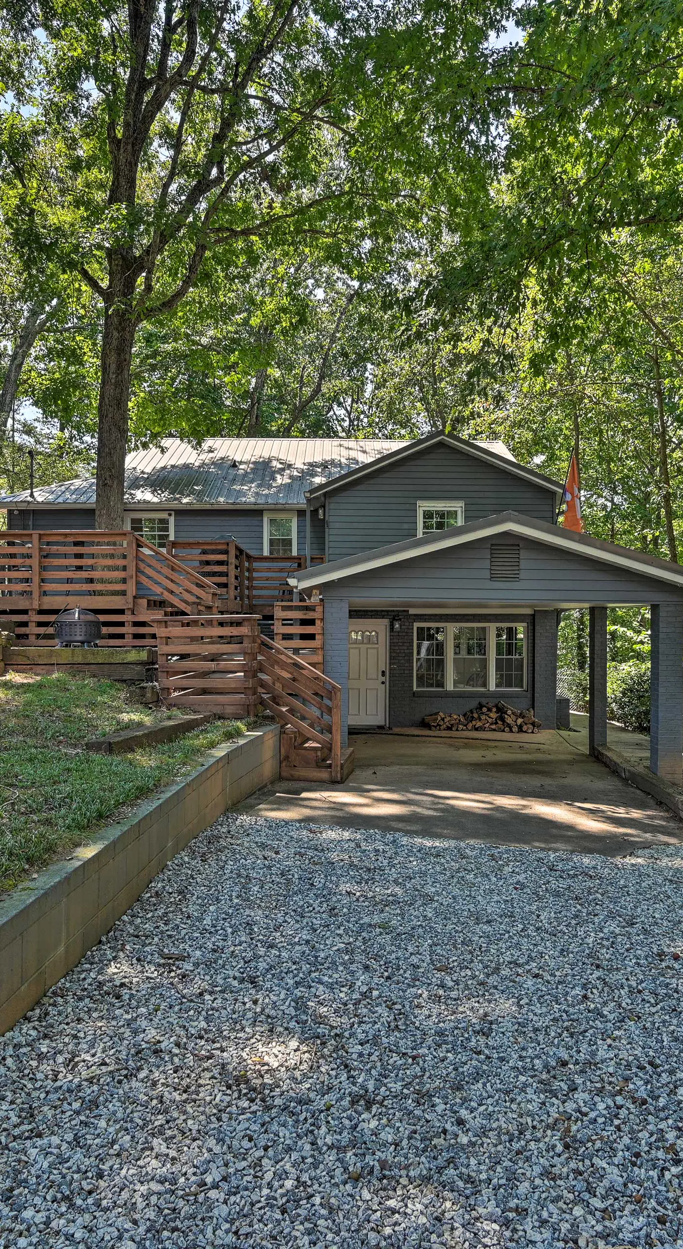 Chic House w/ Private Dock on Lake Hartwell!