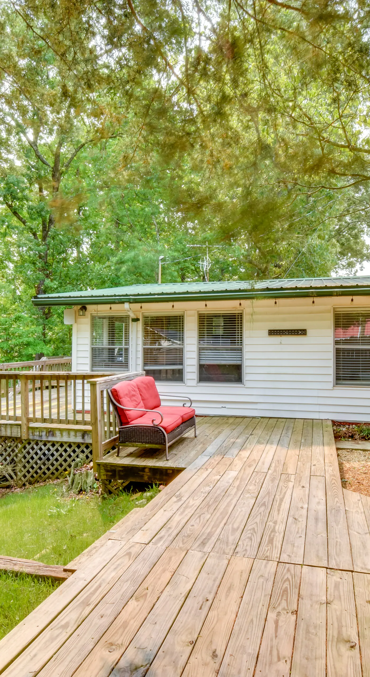 Waterfront Cabin w/ Private Dock on Lake Hartwell!